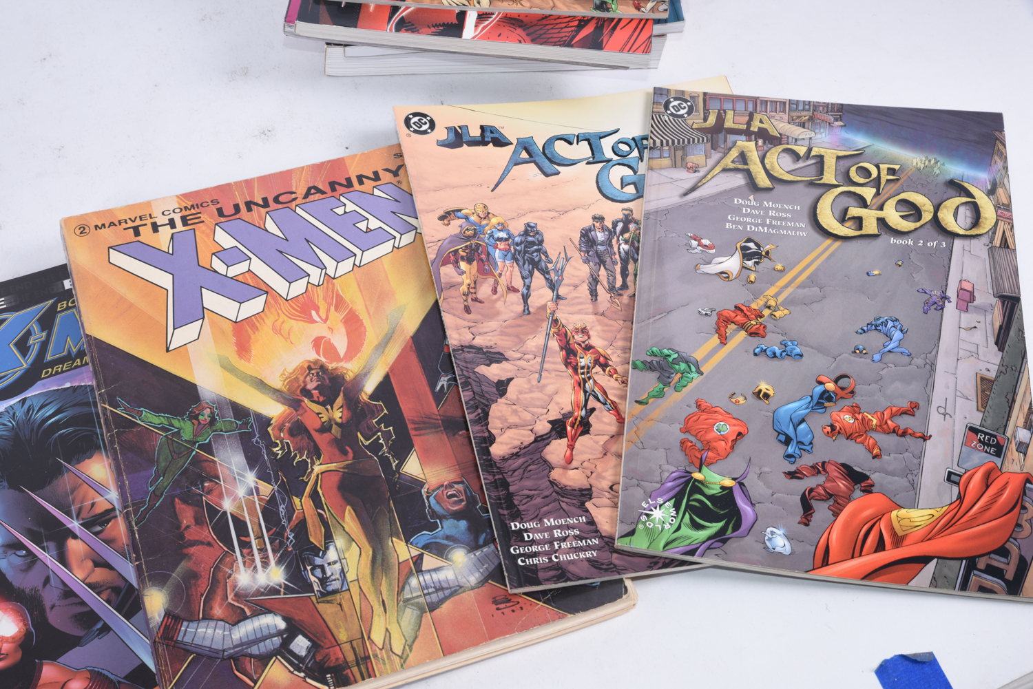 Modern Age Comic Books Including "Gambit" and "JLA"