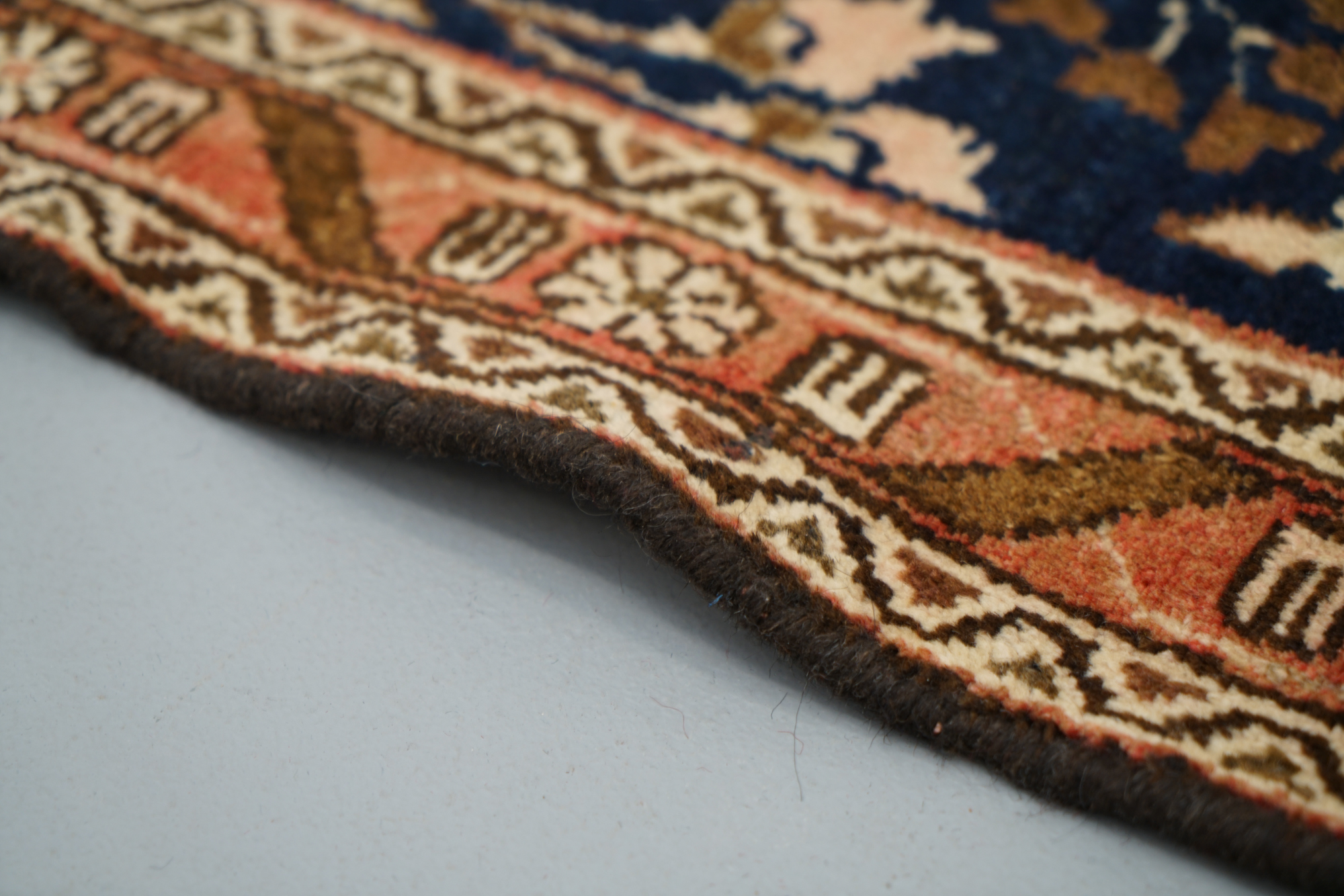 Hand-Knotted Persian Hamadan Accent Rug