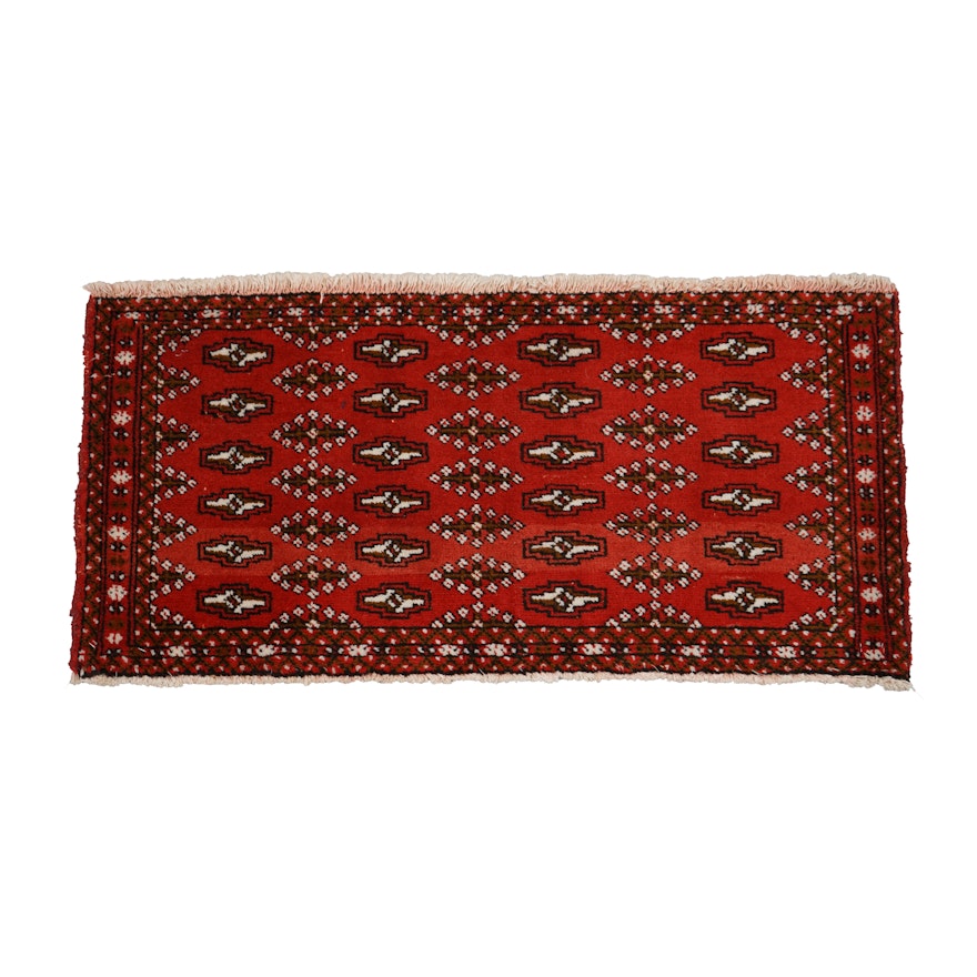 Hand-Knotted Tekke Bokhara Style Wool Accent Rug