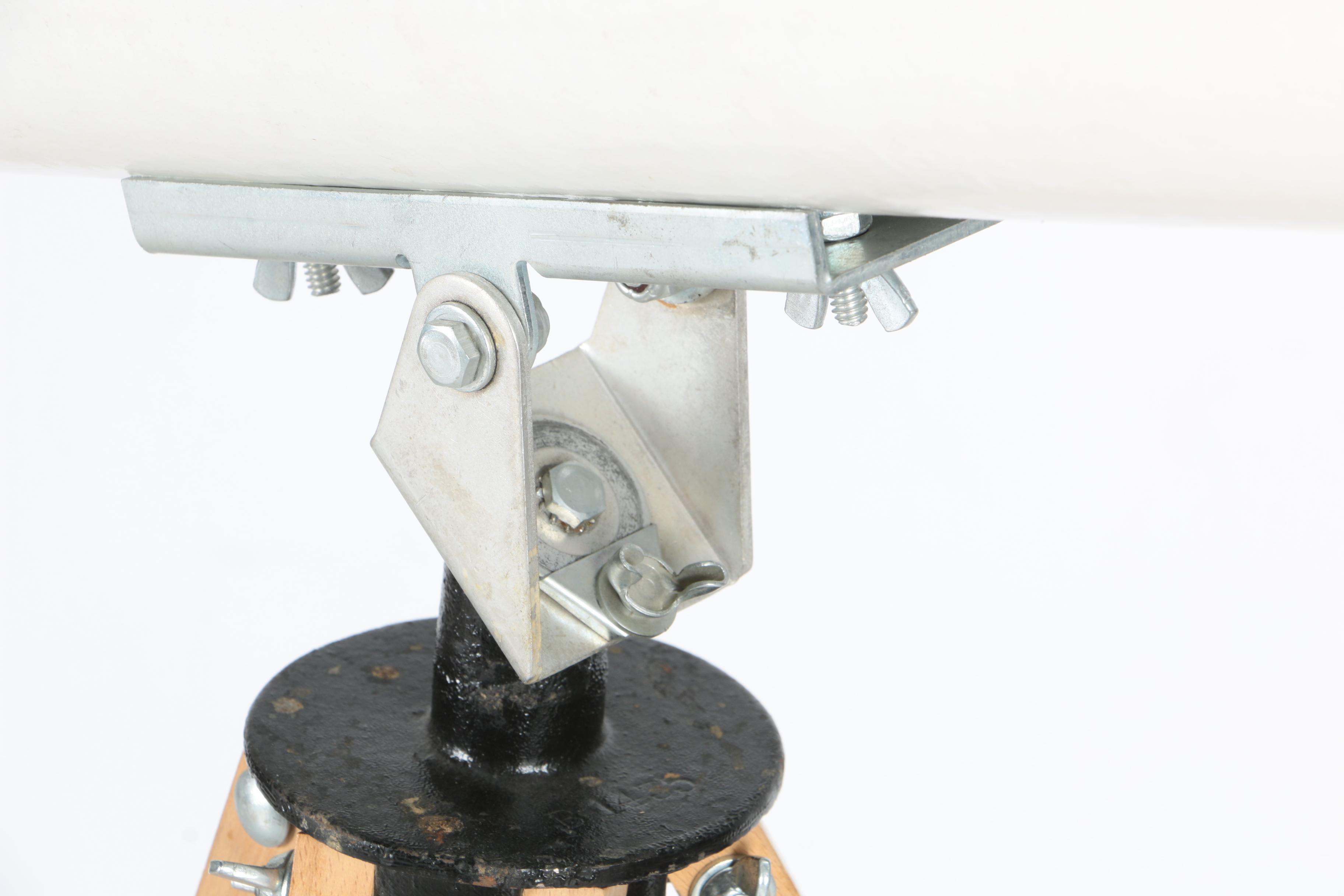 Vintage Edmund Scientific Company Reflector Telescope With Tripod