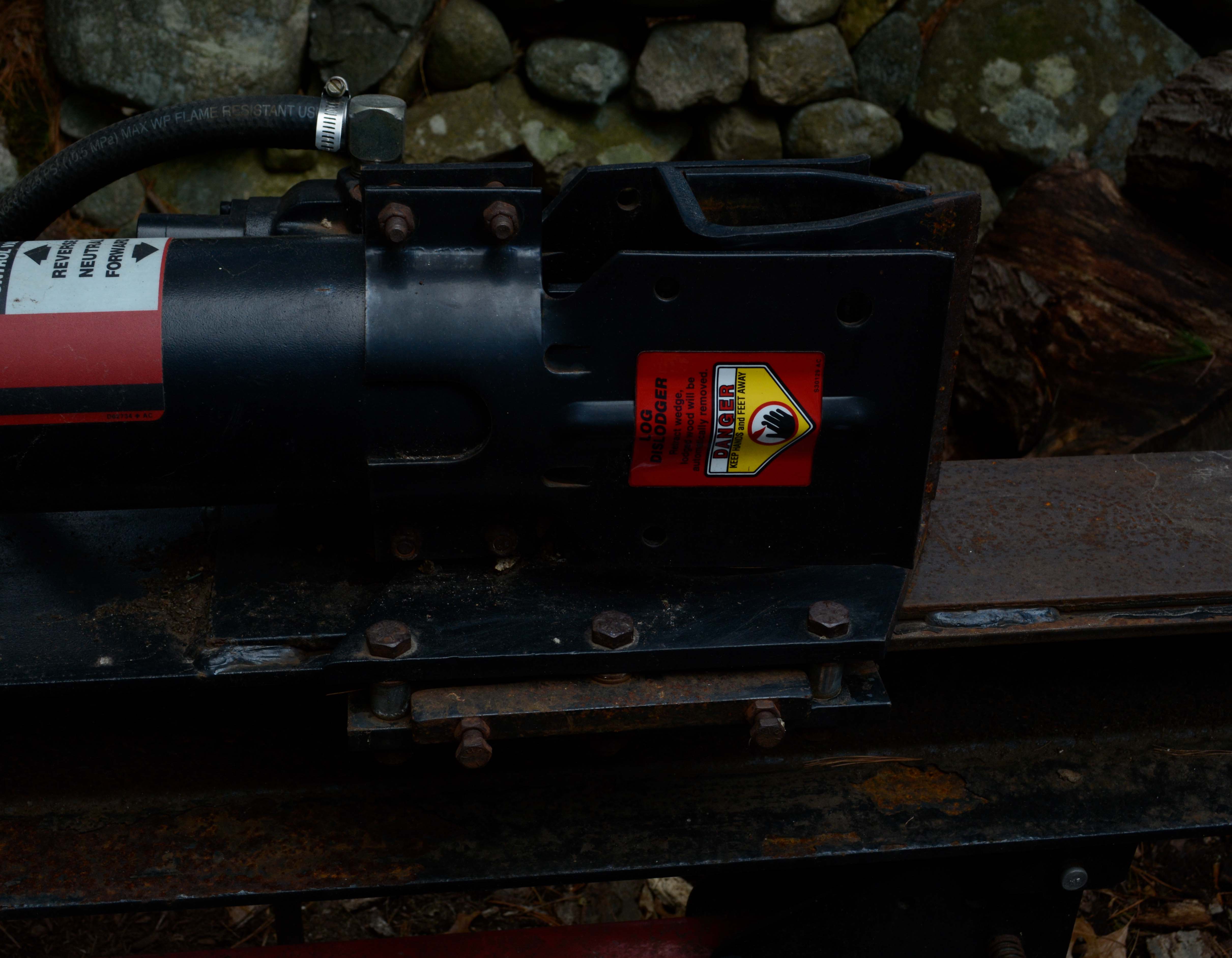 MTD Yard Machines 25-Ton Gas Powered Log Splitter