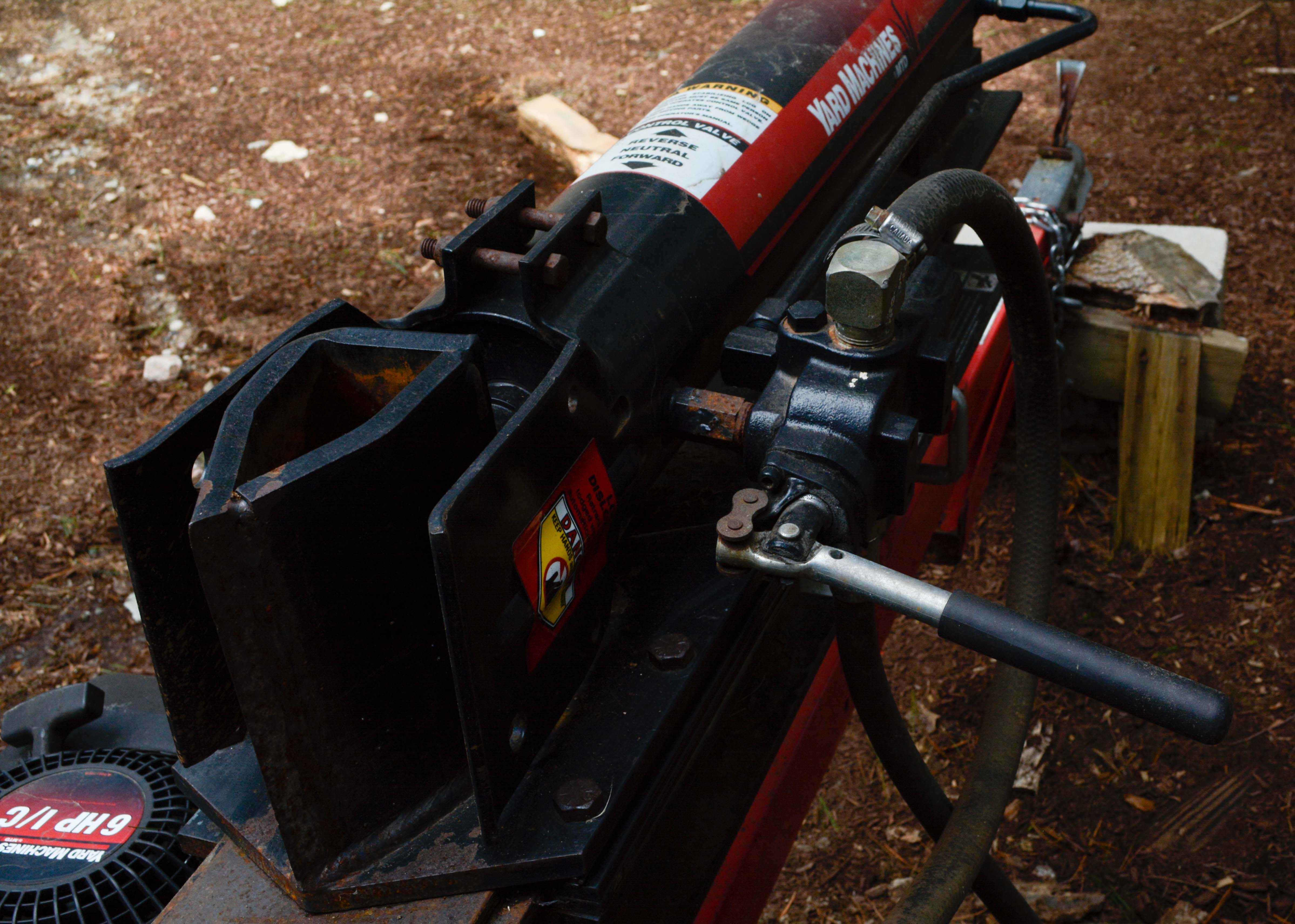 MTD Yard Machines 25-Ton Gas Powered Log Splitter