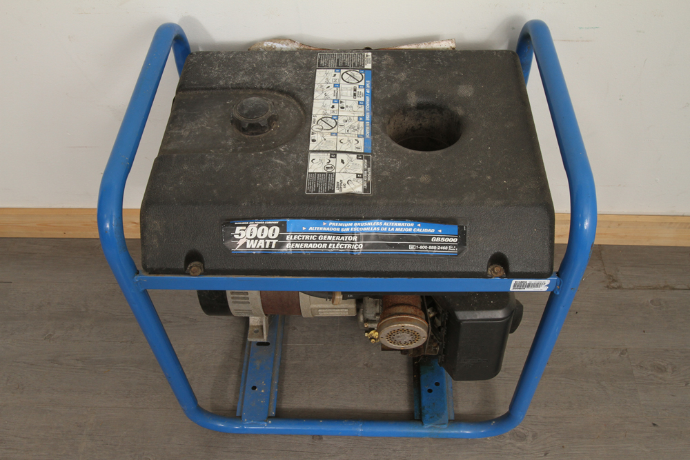 DeVilbiss Gas Powered 5000-Watt Electric Generator