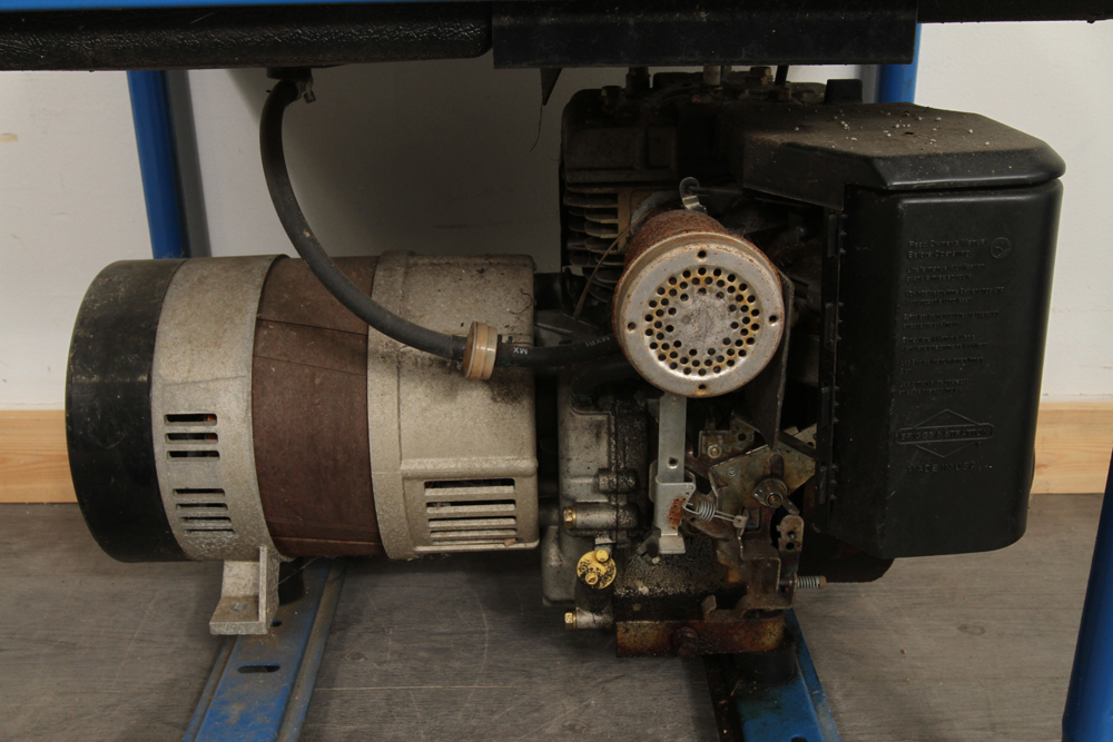 DeVilbiss Gas Powered 5000-Watt Electric Generator