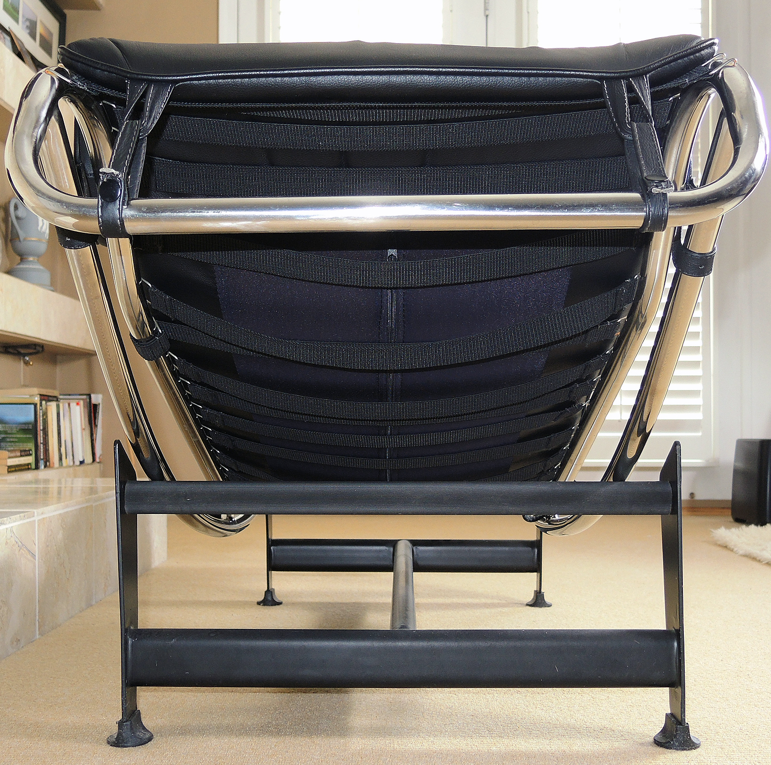 Le Corbusier Style LC4 Chaise Lounge Chair