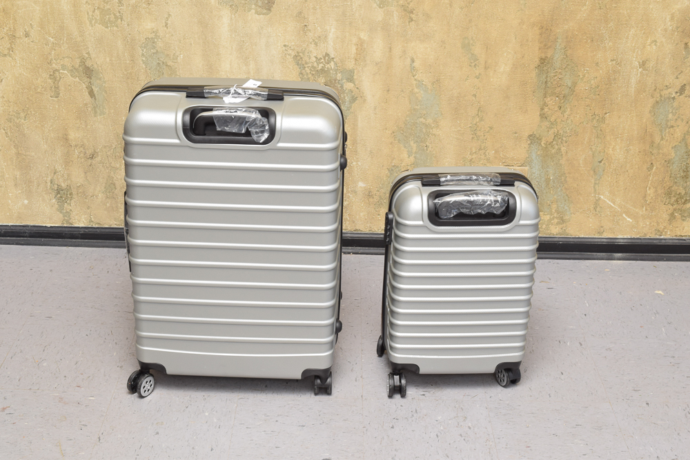 Total Rewards Upright Hardshell Spinner Suitcases