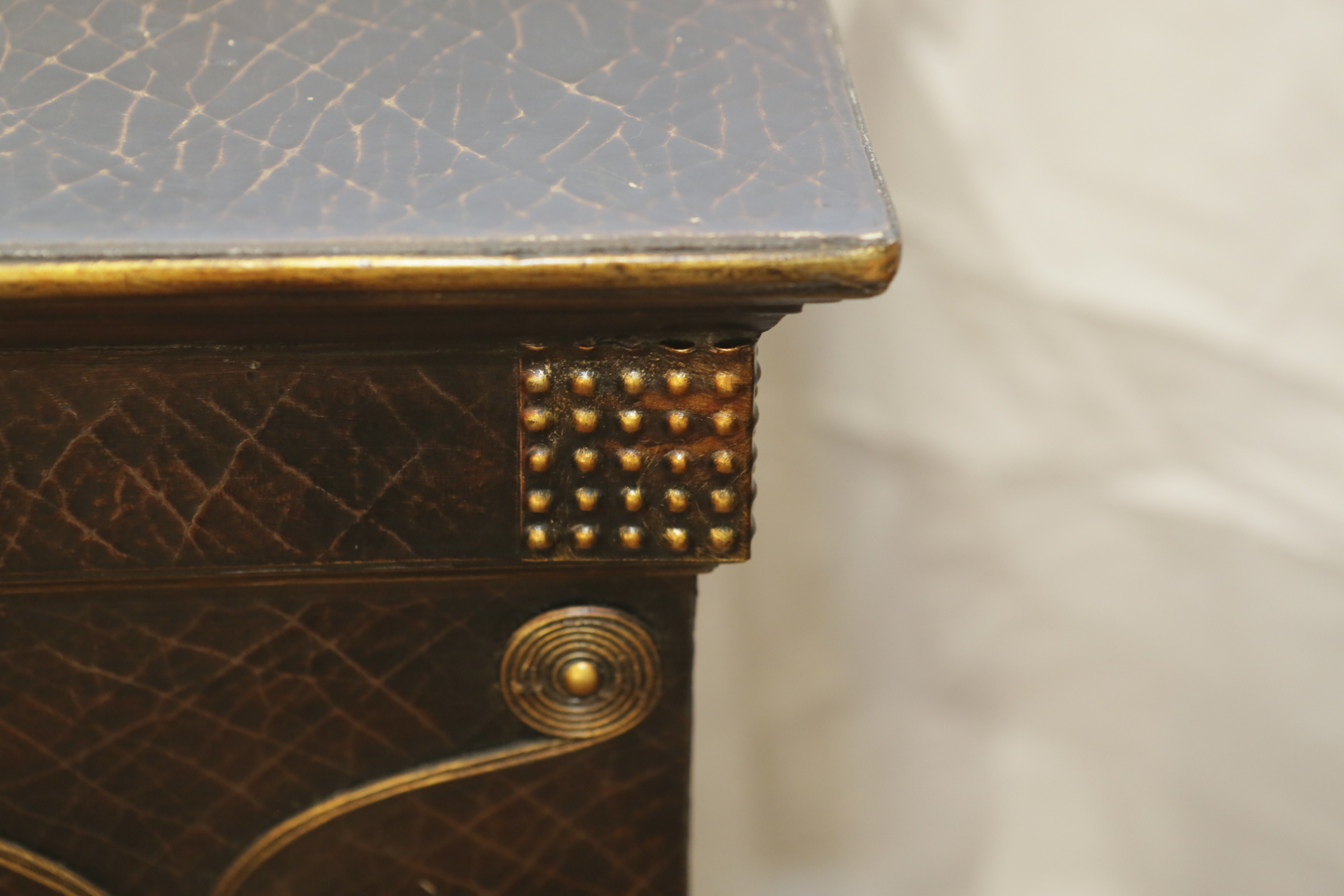 Vintage Neoclassical Style Pedestal