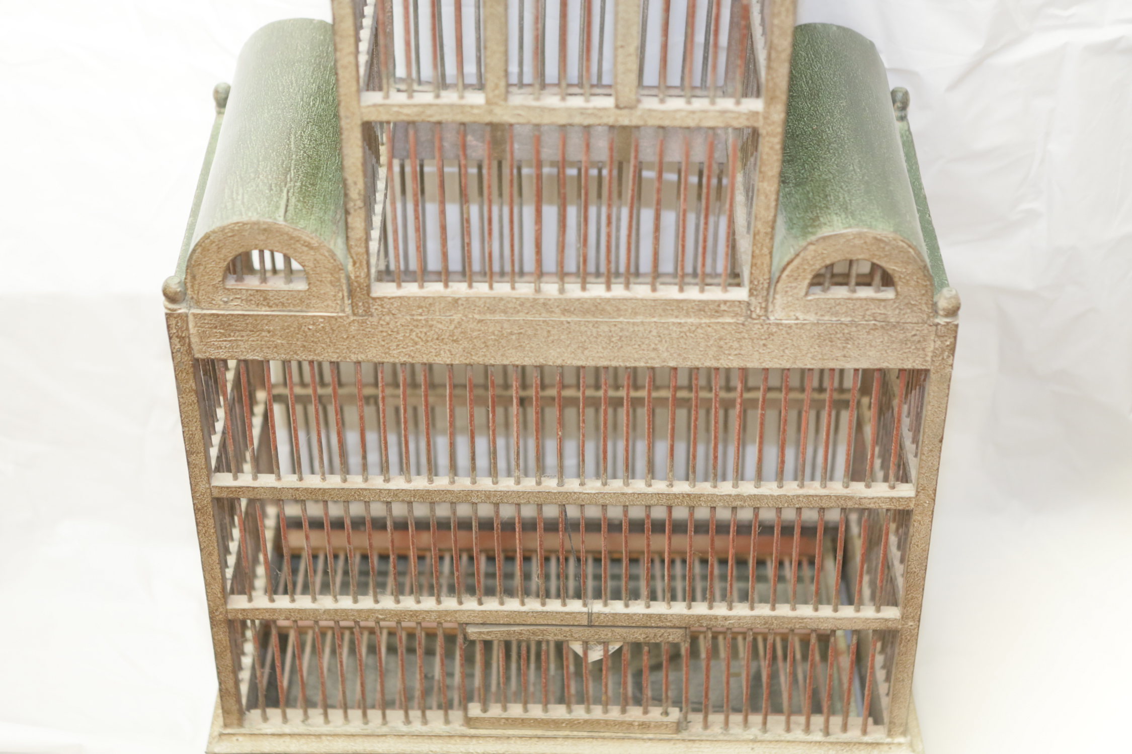 Wood and Metal Dome Style Birdcage