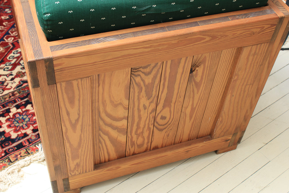 Box Frame Armchair with Green Cushions