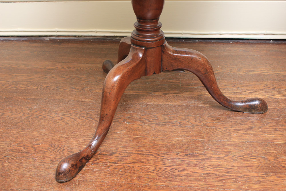 Antique Georgian Mahogany Tilt-Top Tea Table