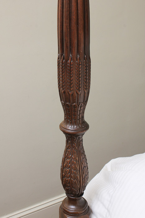 Vintage Mahogany Queen-Sized Four-Poster Bed Frame