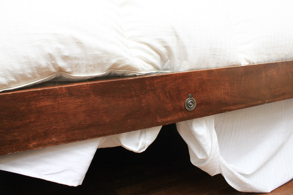 Vintage Mahogany Queen-Sized Four-Poster Bed Frame