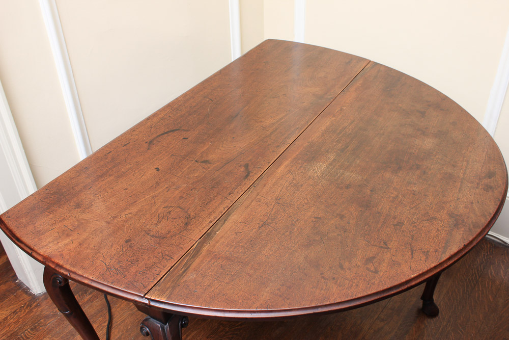 Antique English George III Mahogany Drop-Leaf Table