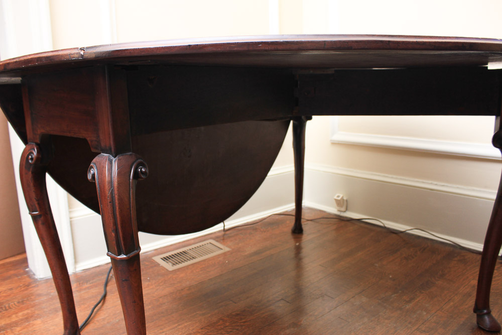 Antique English George III Mahogany Drop-Leaf Table