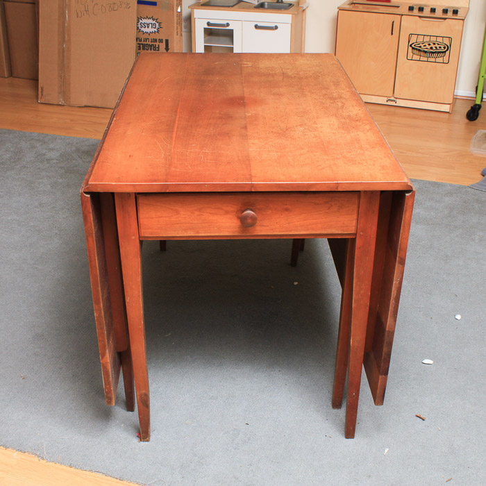 Antique Hepplewhite Style Cherry Drop Leaf Dining Table