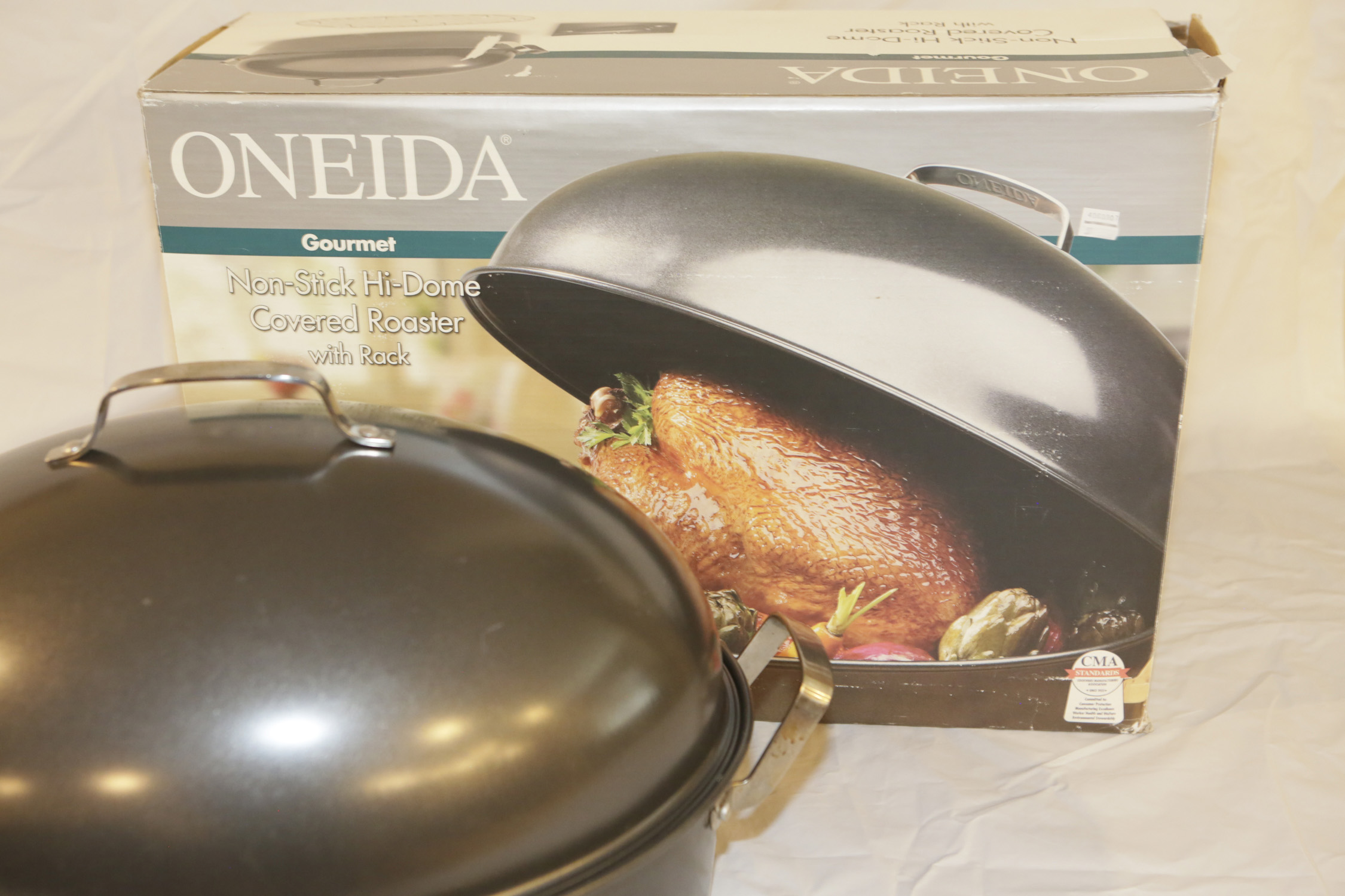 Oneida Gourmet Non-Stick Hi-Dome Covered Roaster with Rack