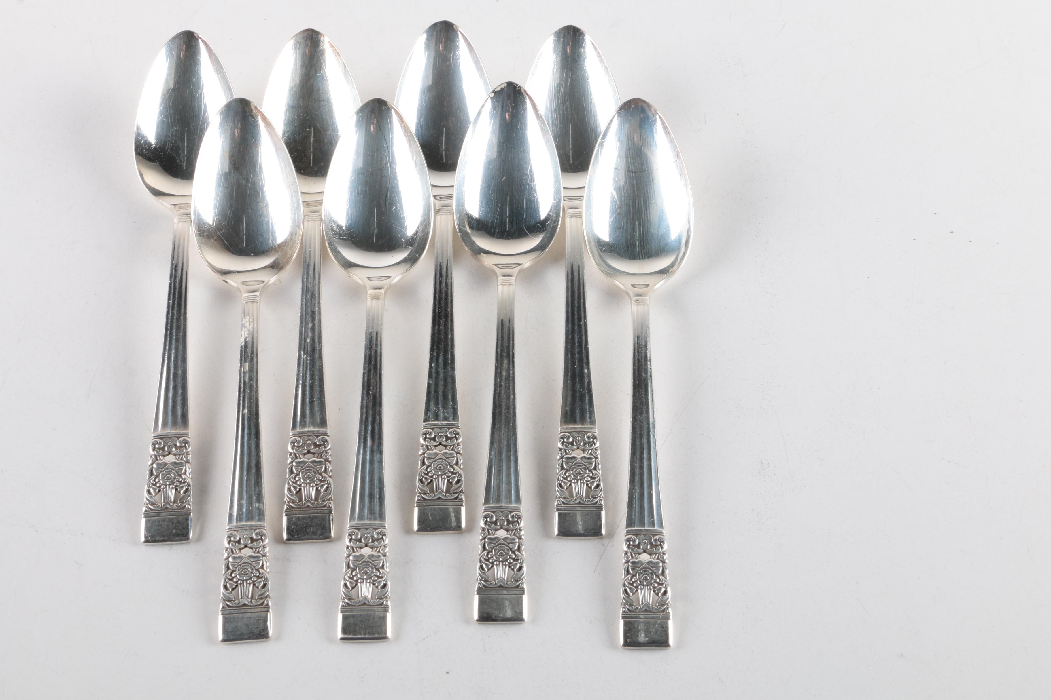 Oneida Community "Coronation" Silver-Plated Flatware Set