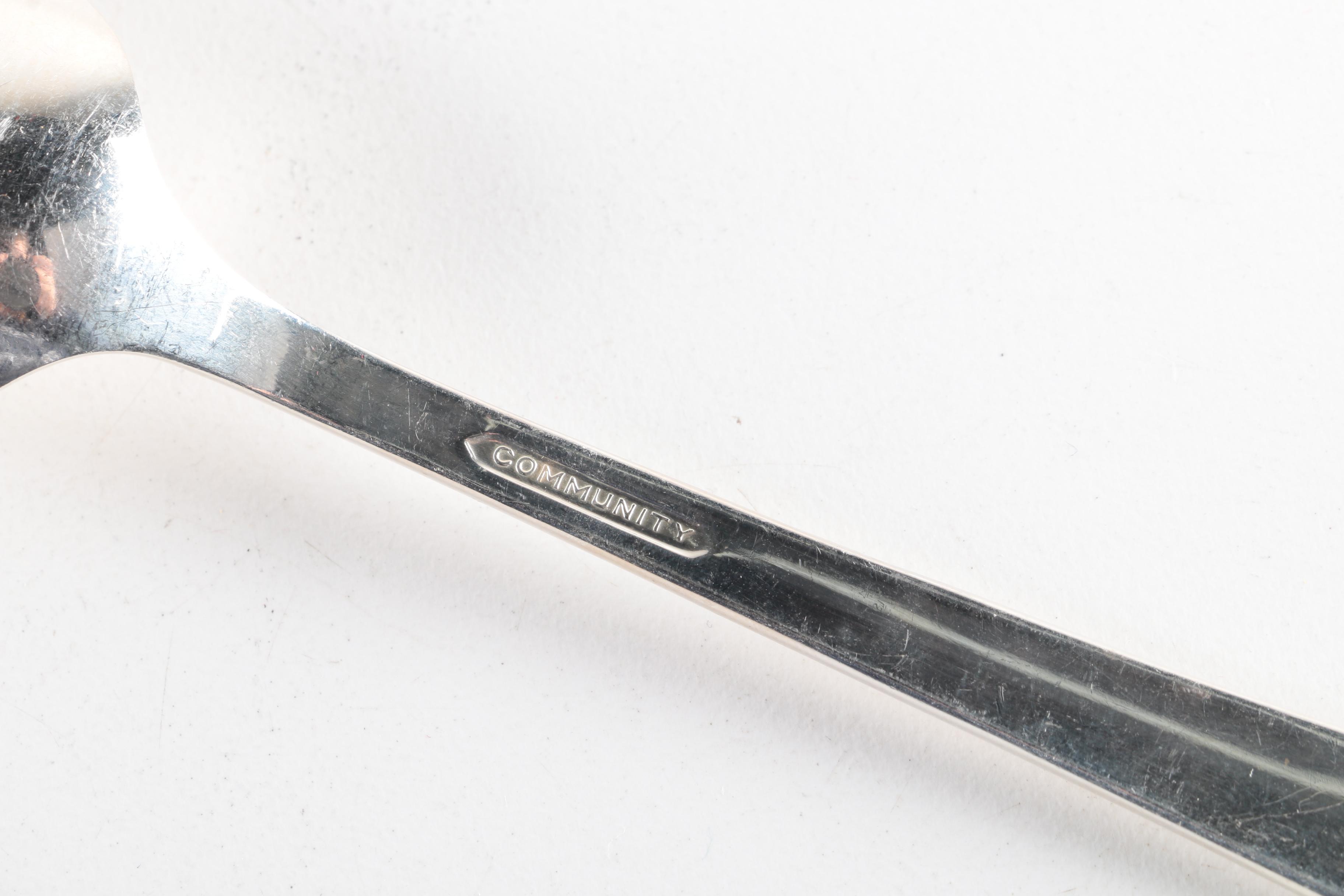 Oneida Community "Coronation" Silver-Plated Flatware Set