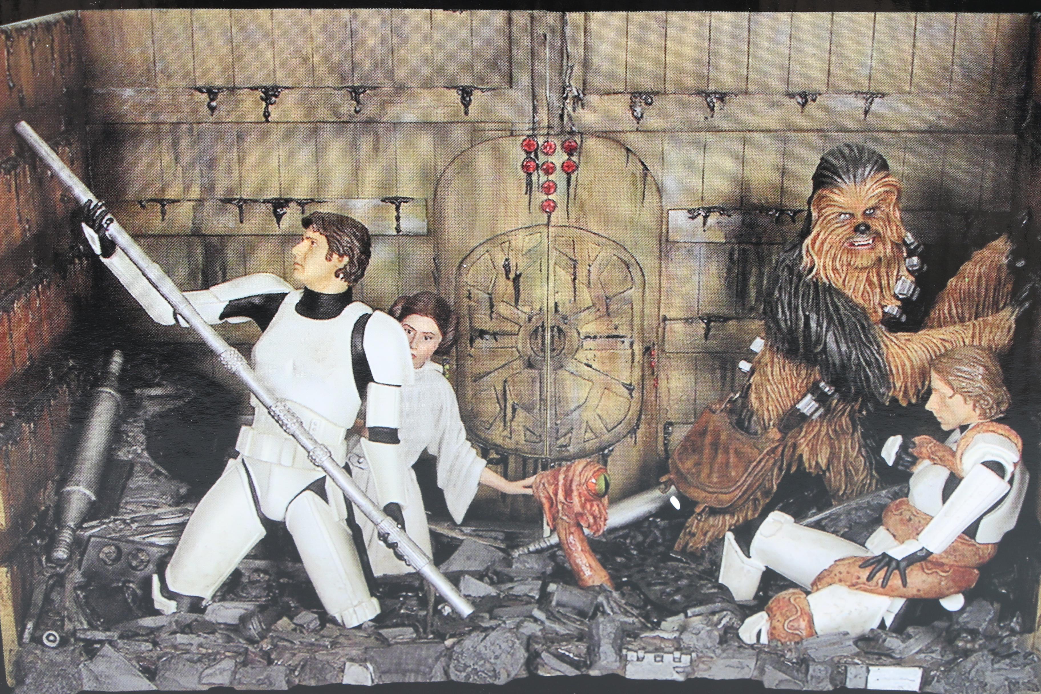 Star Wars Gentle Giant Trash Compactor Collectible Bookends