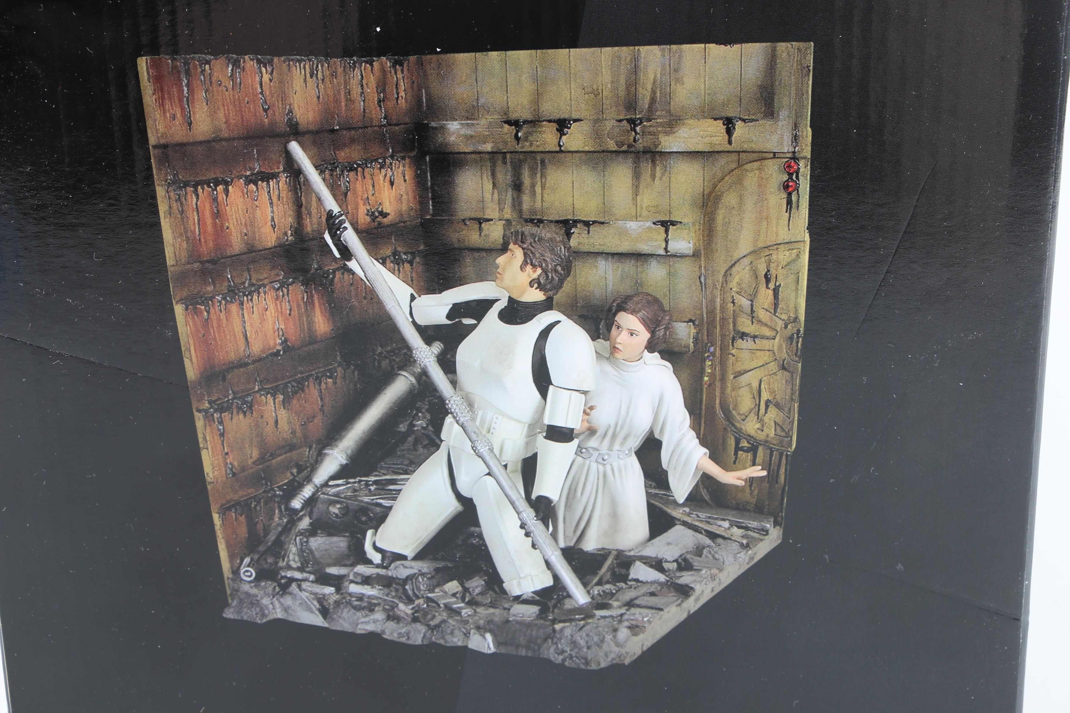 Star Wars Gentle Giant Trash Compactor Collectible Bookends
