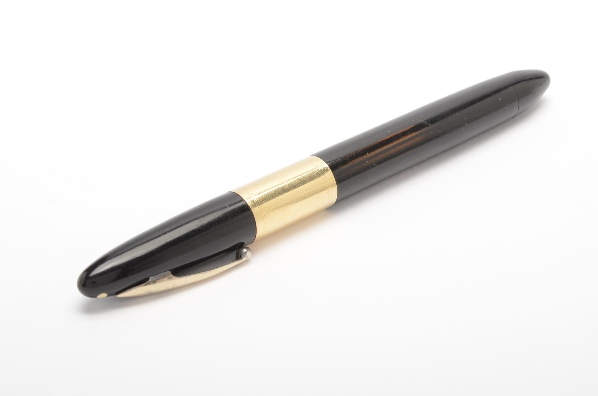Vintage Sheaffer Fountain Pen with 14K Gold Accents