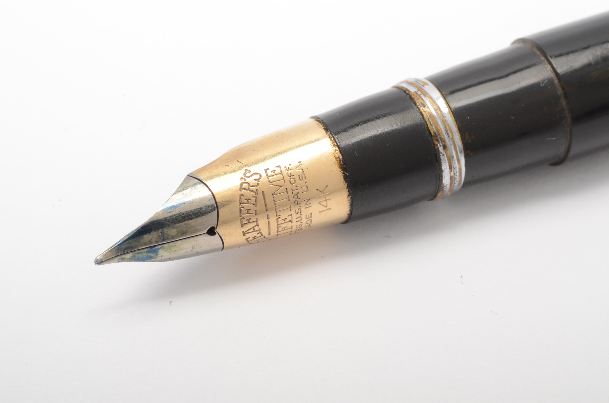 Vintage Sheaffer Fountain Pen with 14K Gold Accents