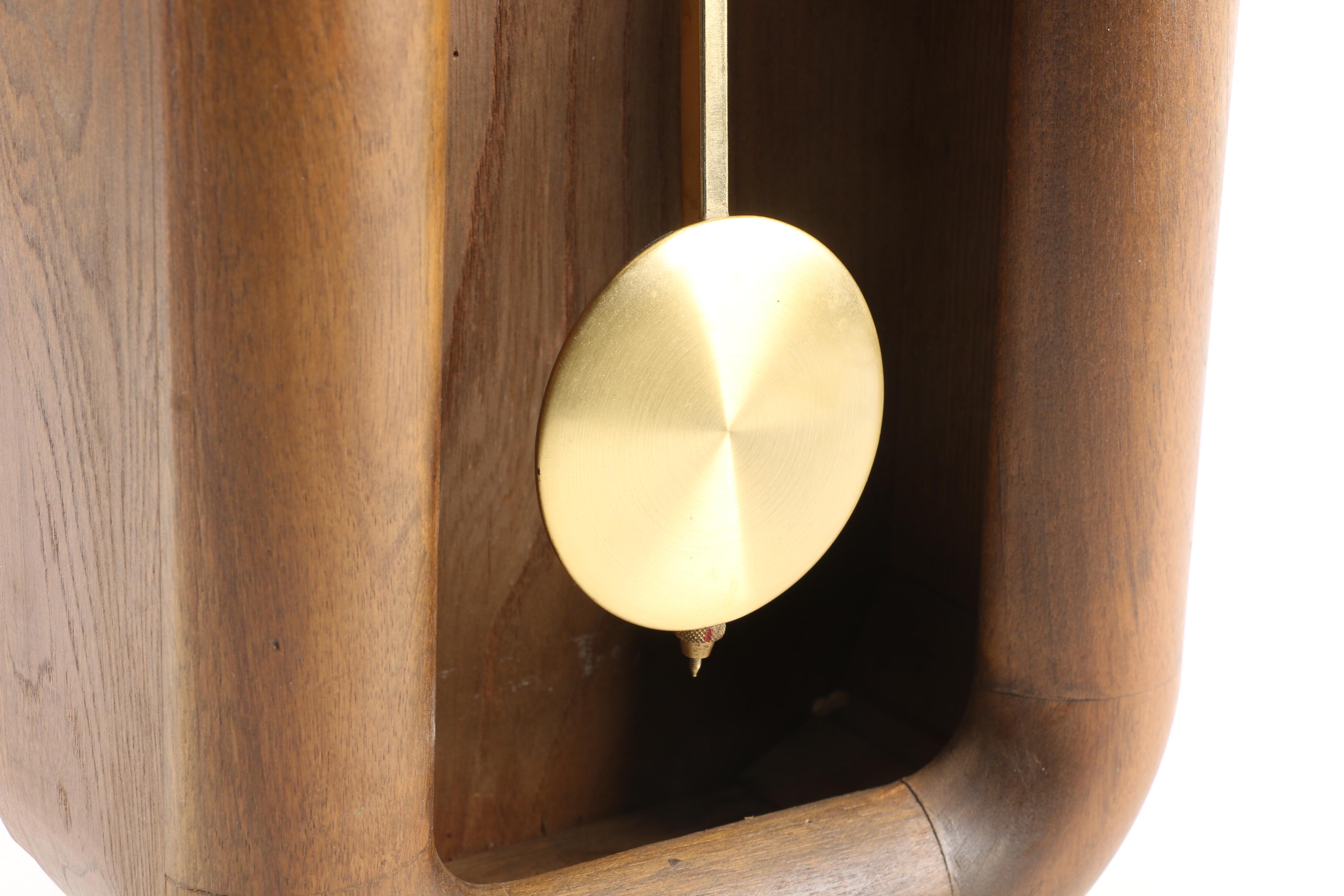 Le Gant Pendulum Wall Clock