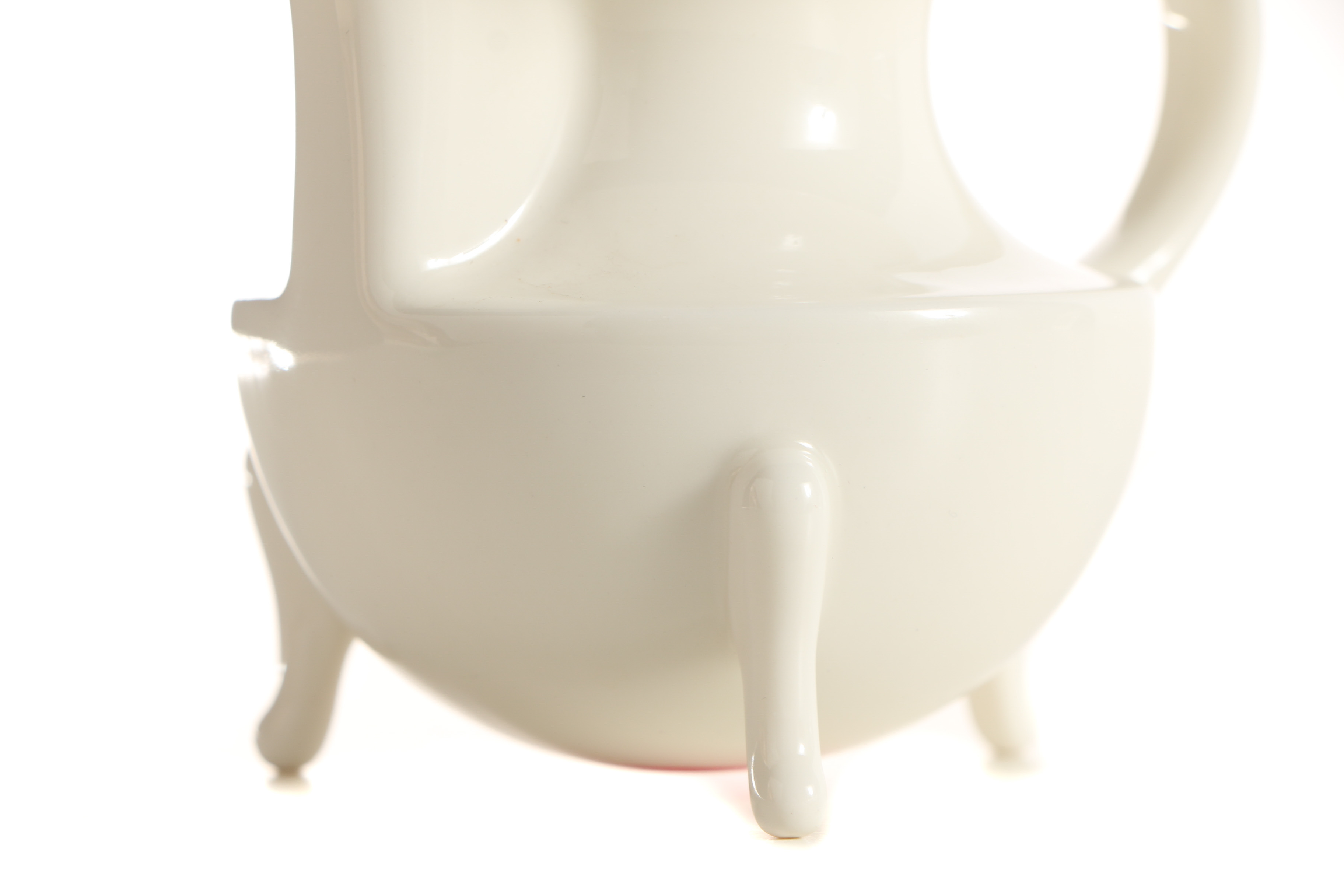 Oscar Tusquets Blanca Porcelain "Victoria"  Creamer