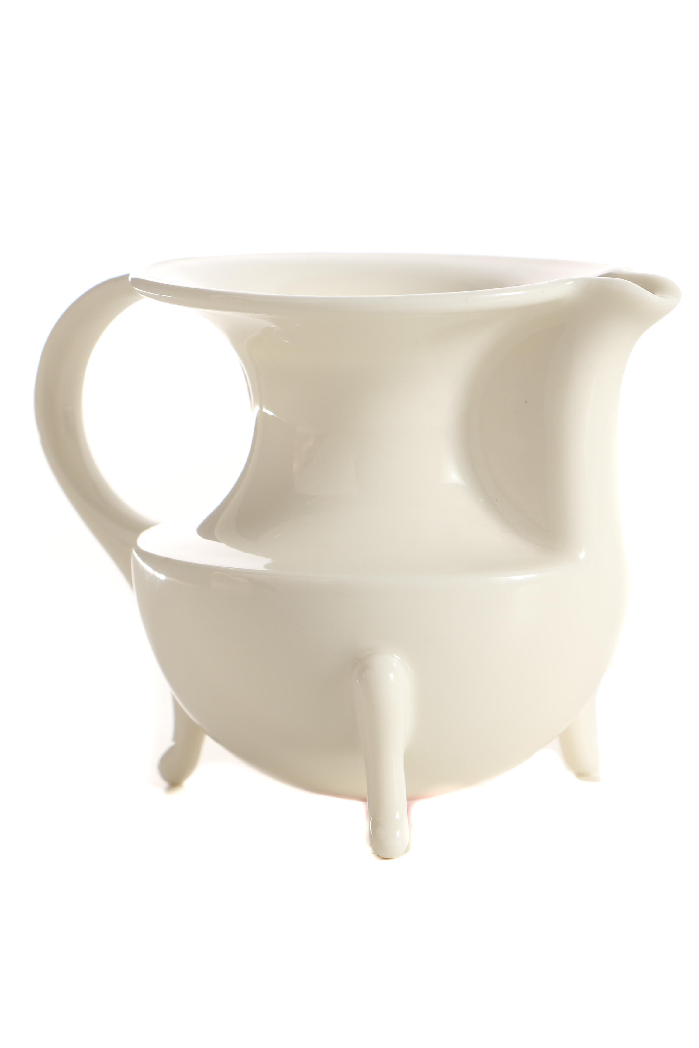 Oscar Tusquets Blanca Porcelain "Victoria"  Creamer