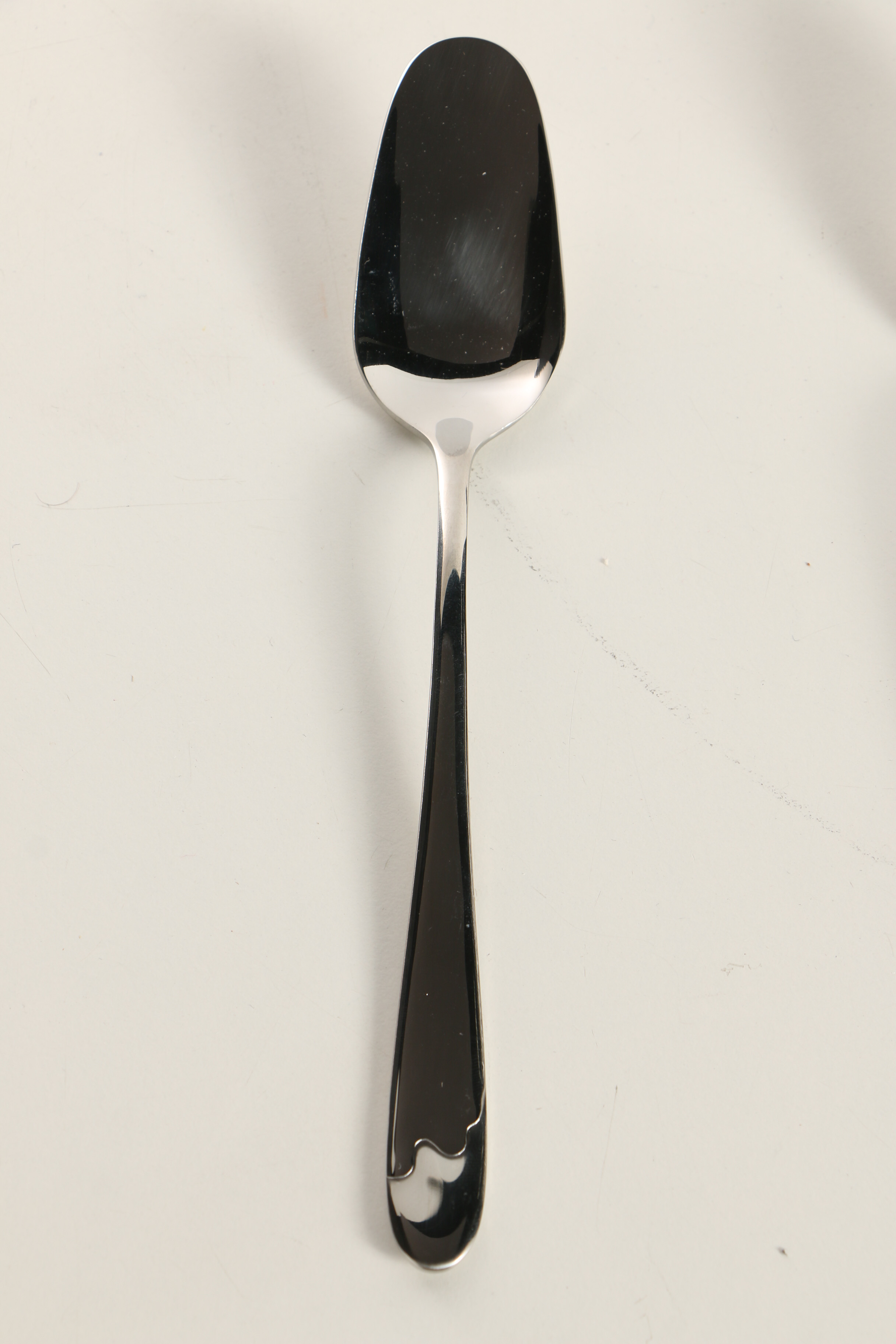 Oscar Tusquets Blanca "Victoria" Stainless Steel Dinnerware