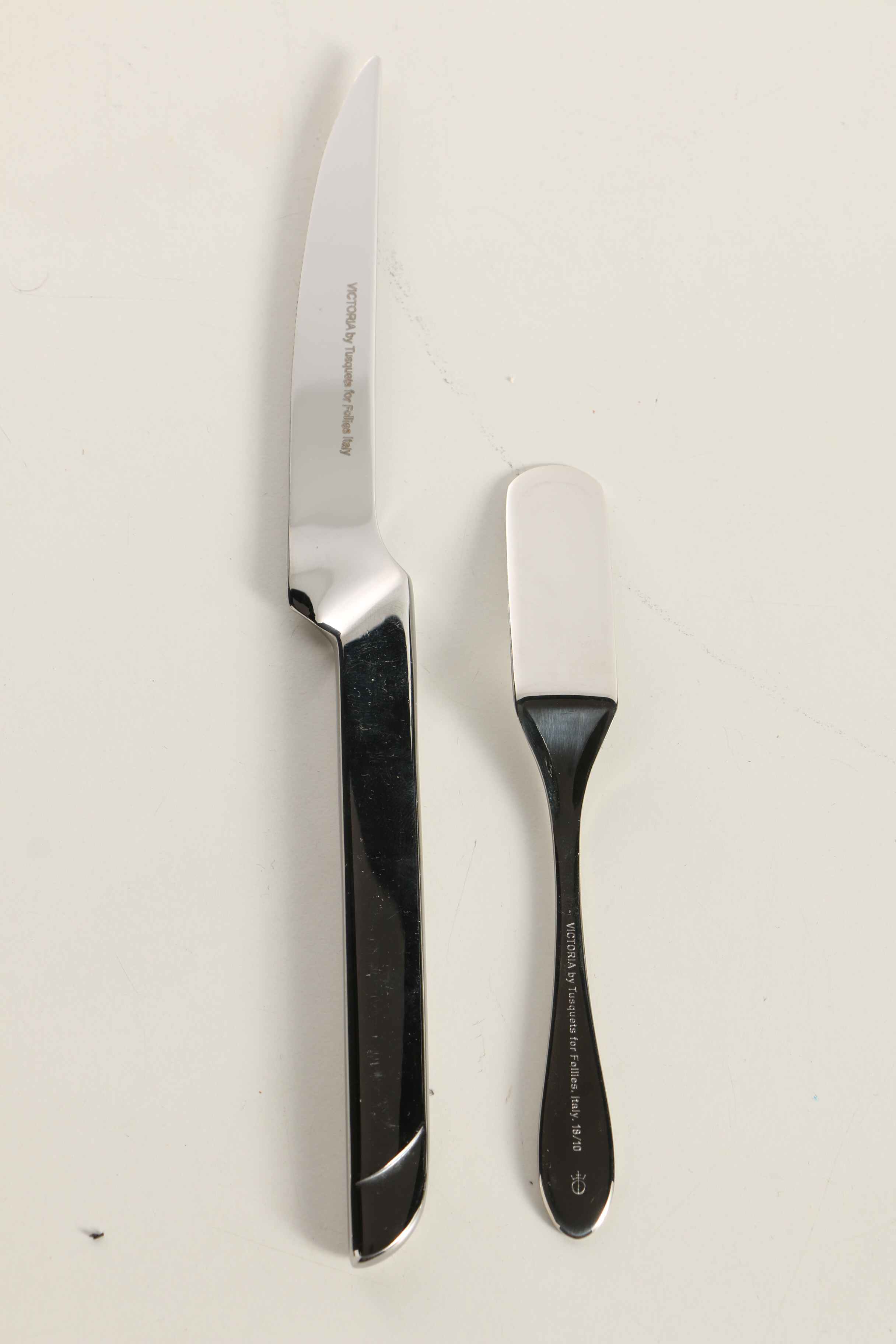 Oscar Tusquets Blanca "Victoria" Stainless Steel Dinnerware