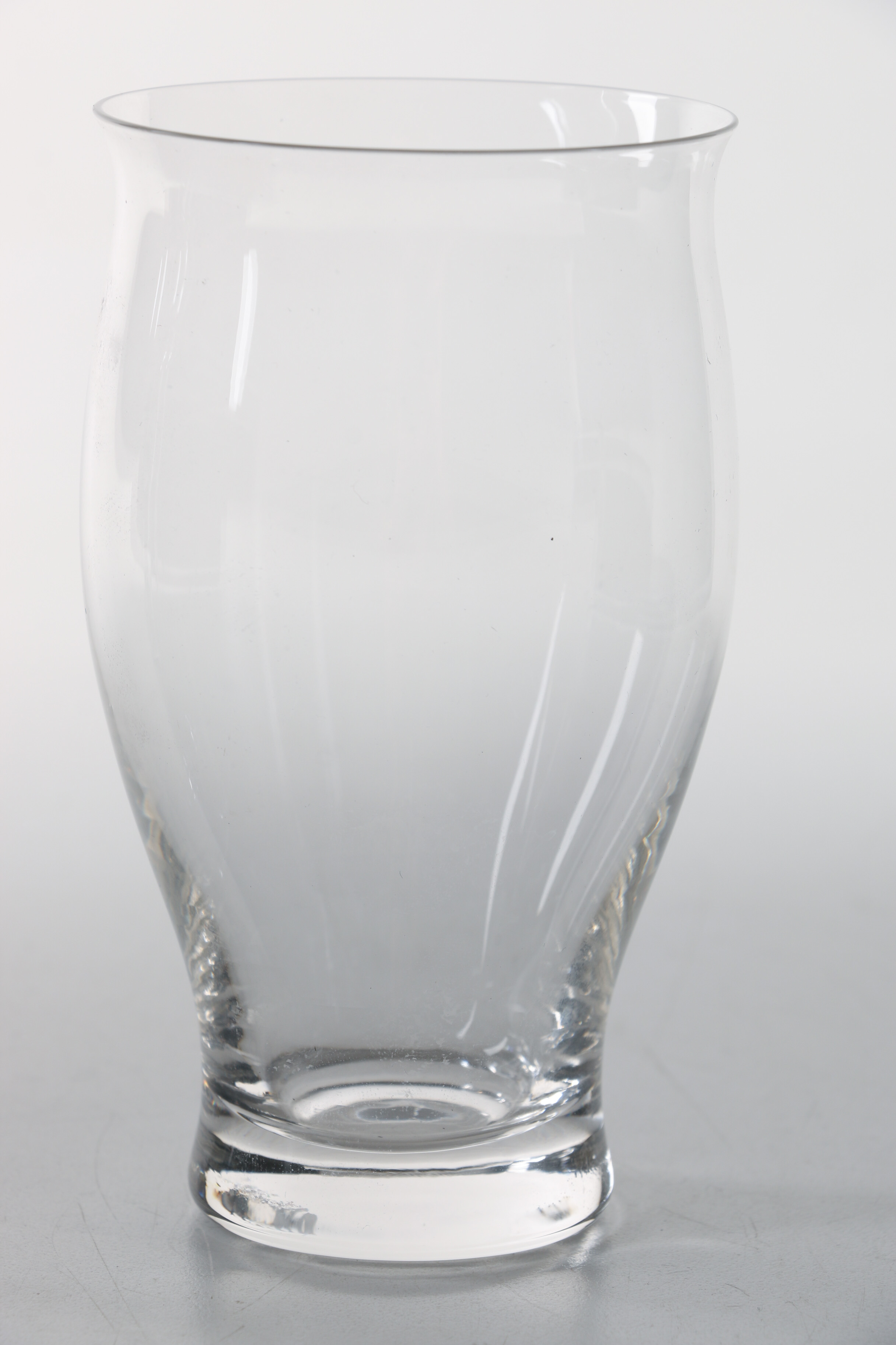 Oscar Tusquets Blanca "Victoria" Glassware