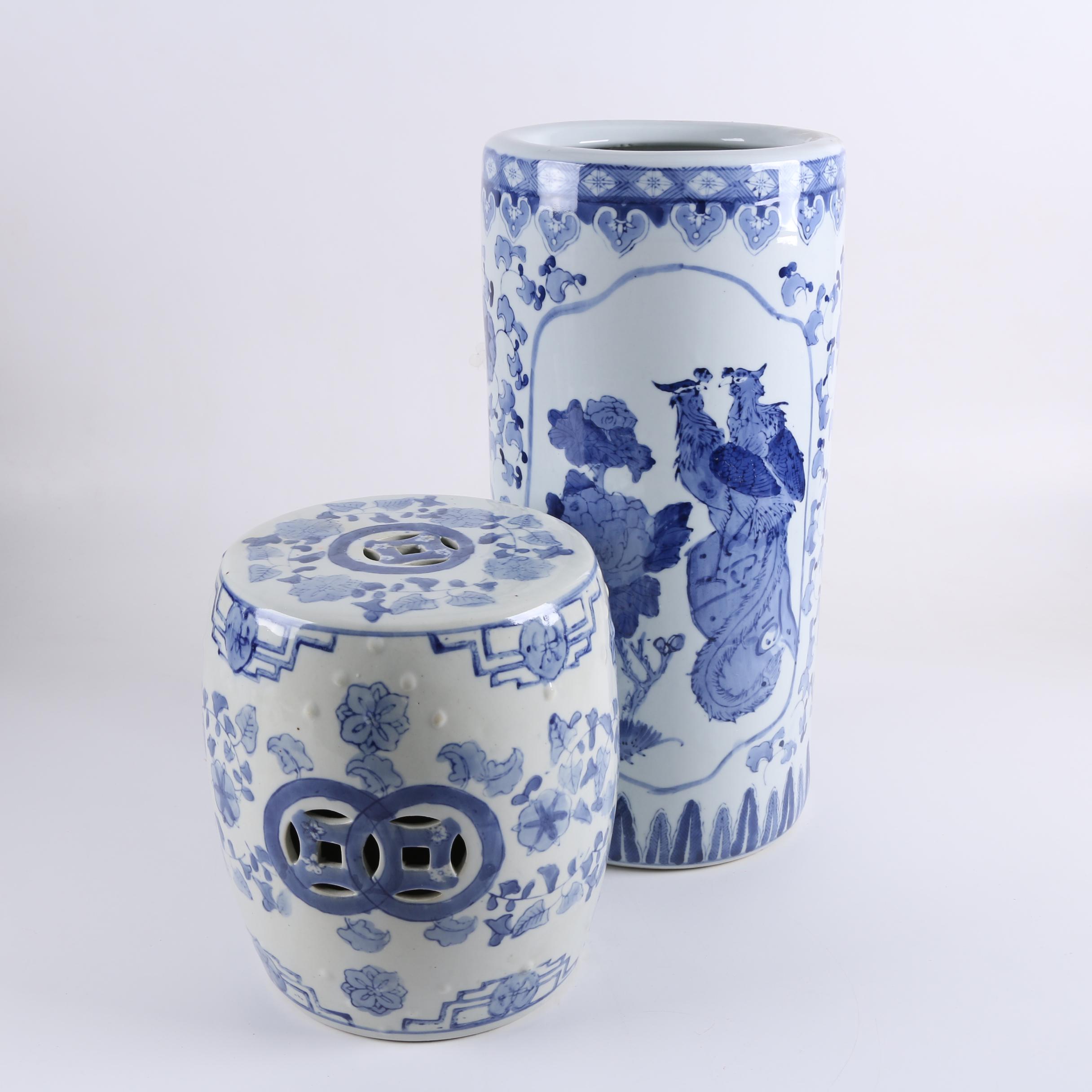 Chinese Ceramic Blue and White Stand and Vase