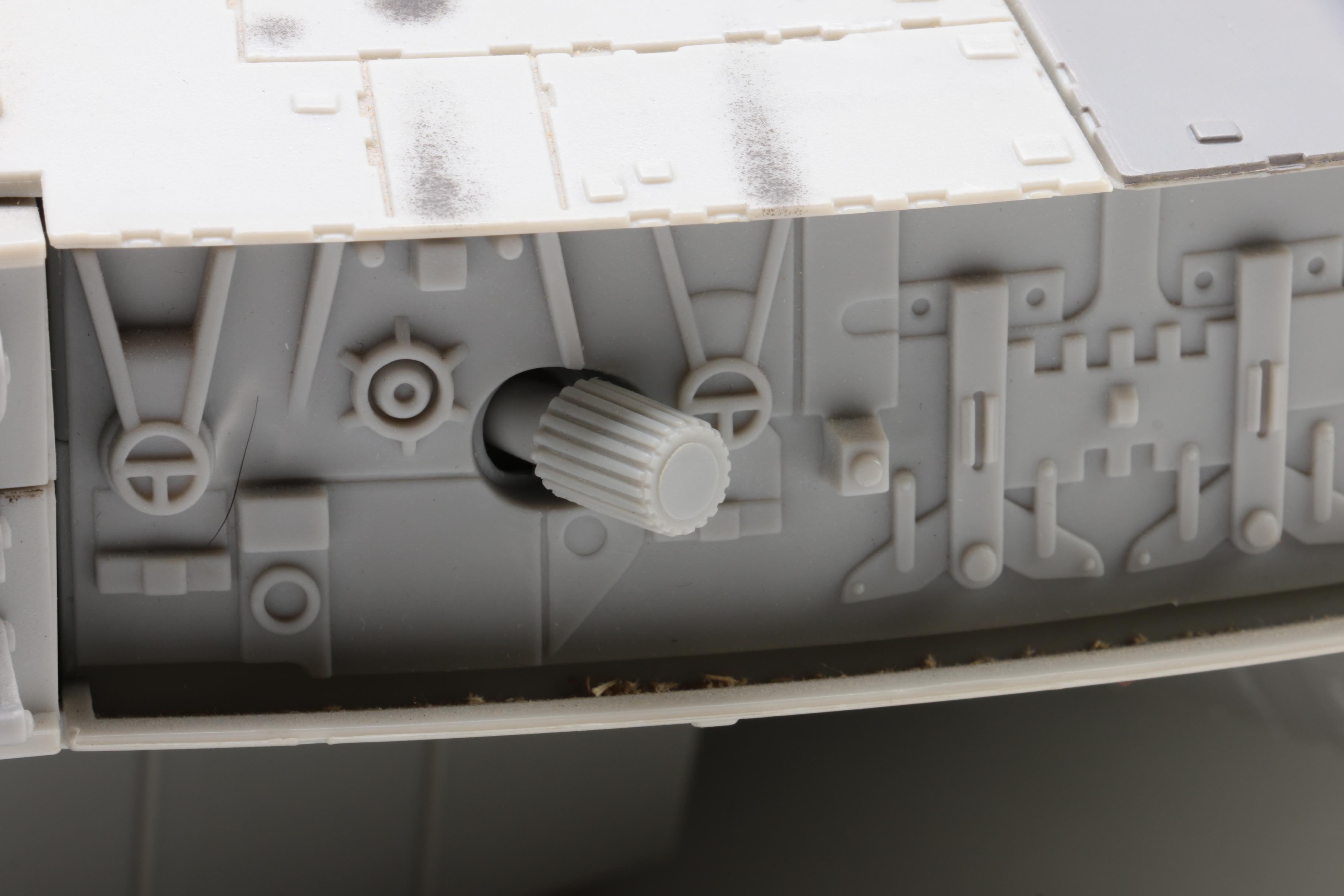 "Star Wars" Millennium Falcon Toy