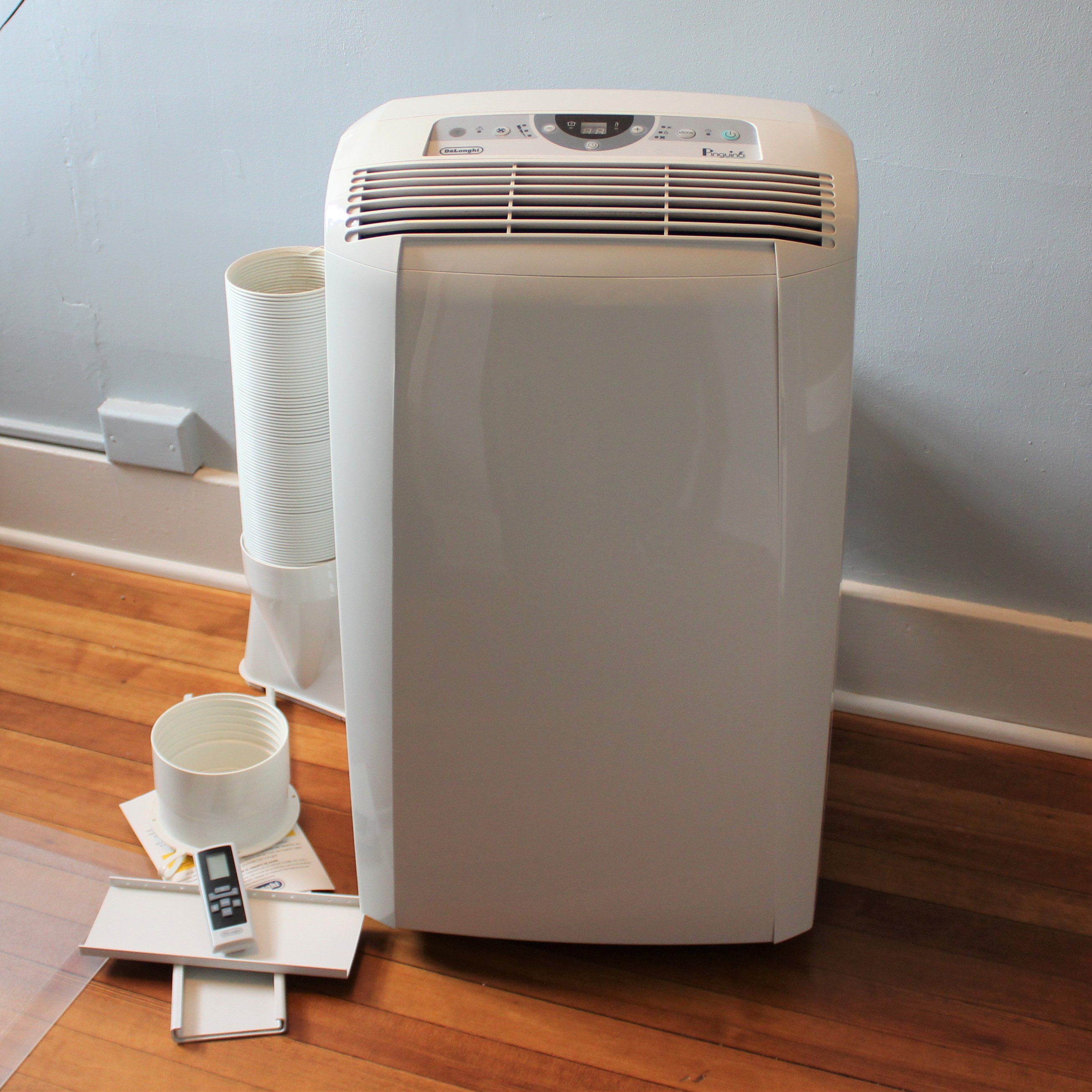 Portable DeLonghi Air Conditioning Unit