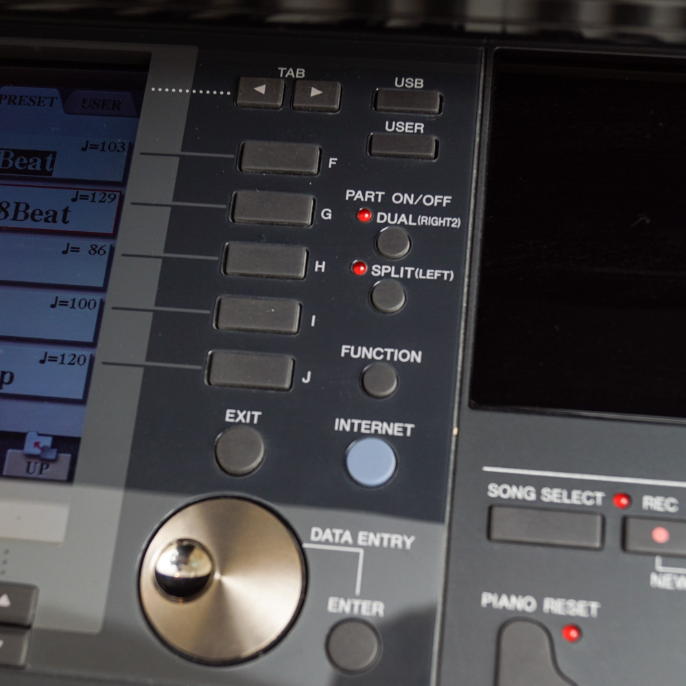 Yamaha Clavinova Electronic Baby Grand Piano