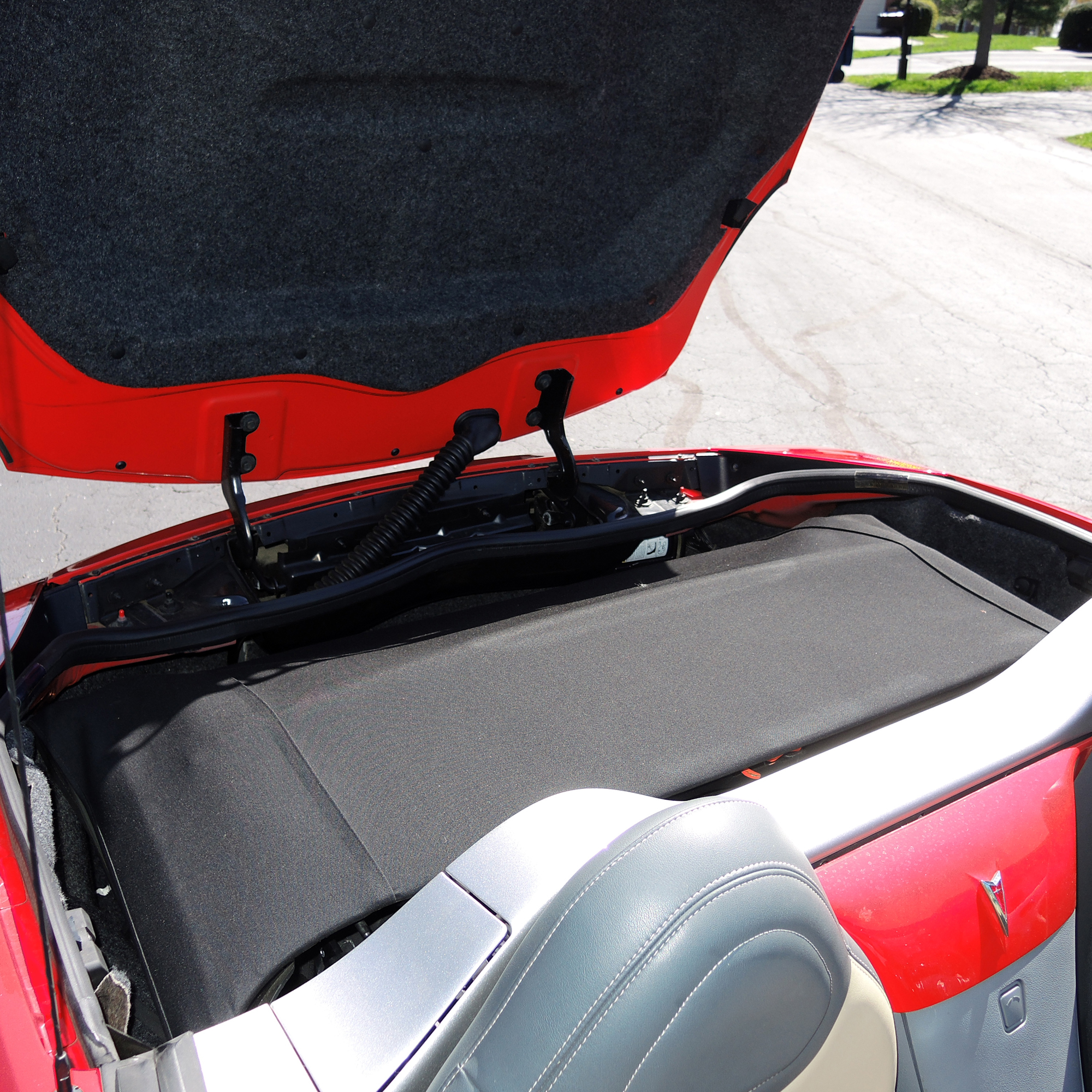 2006 Red Pontiac Solstice Convertible