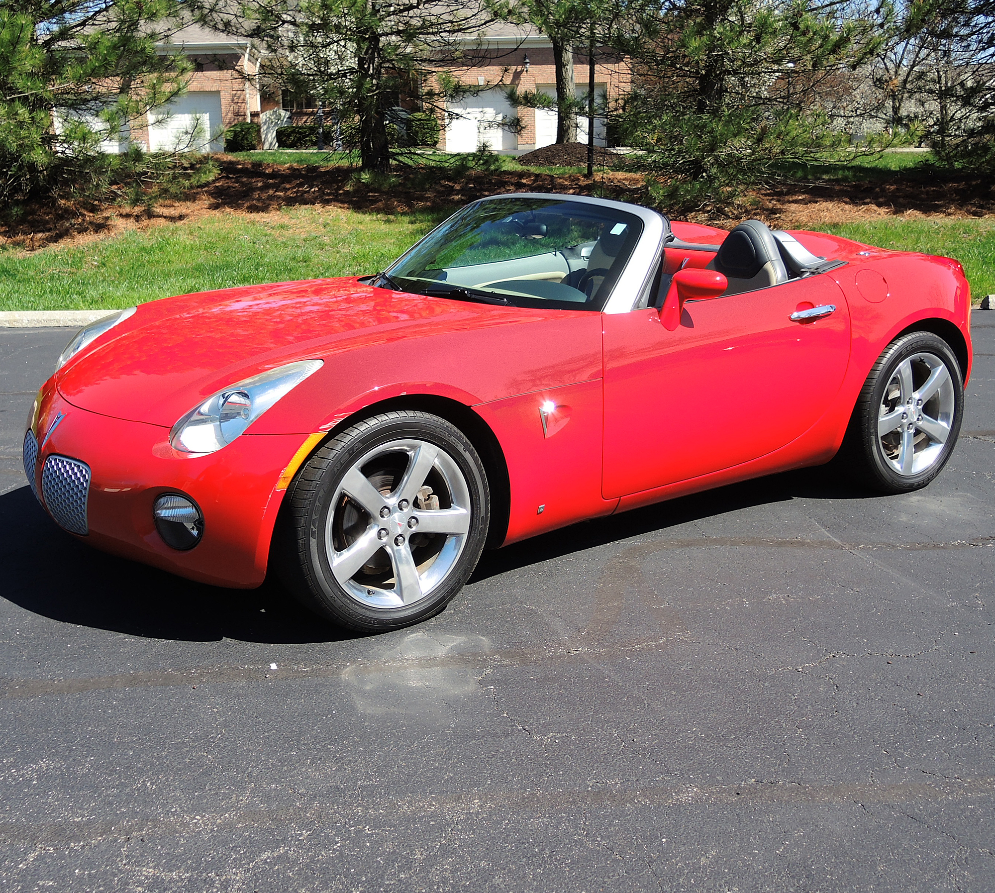 2006 Red Pontiac Solstice Convertible
