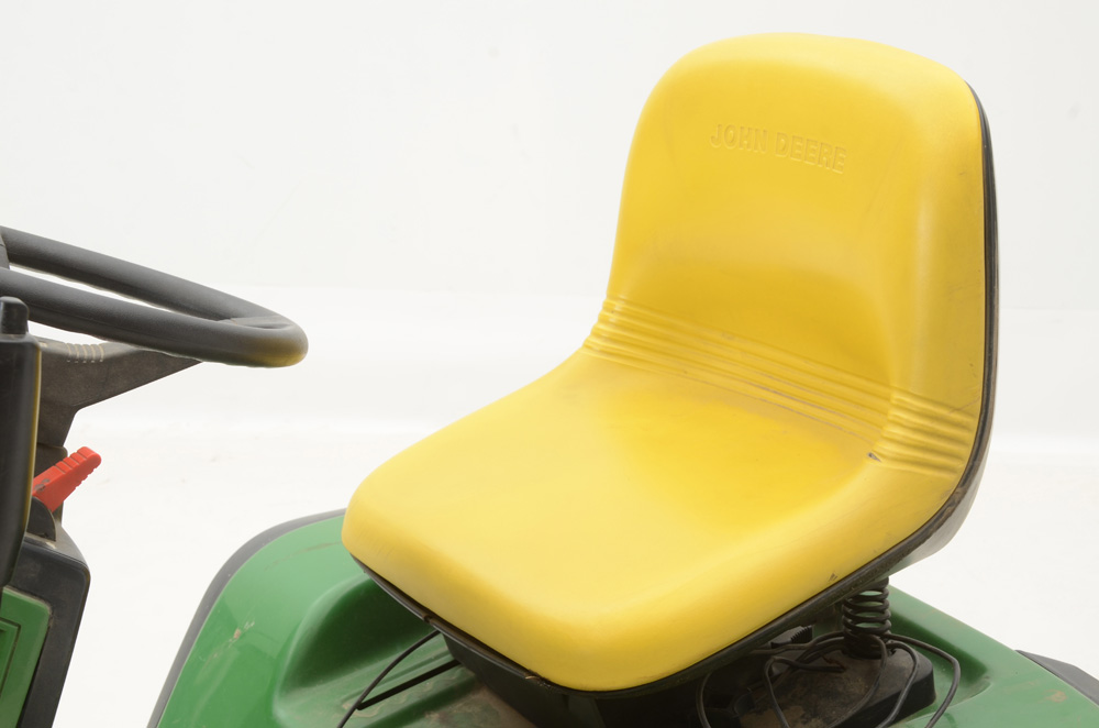 John Deere GT275 Mulching Riding Mower