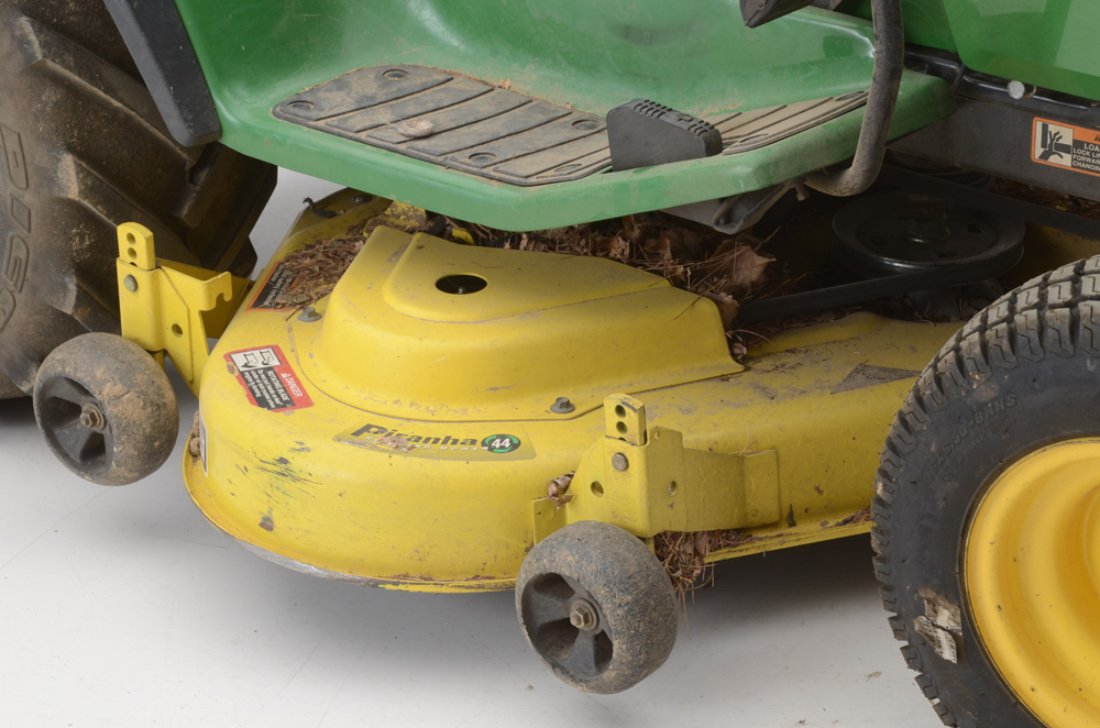 John Deere GT275 Mulching Riding Mower