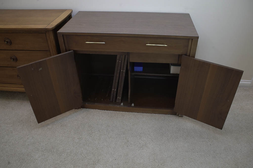 Expanding Table Cabinet