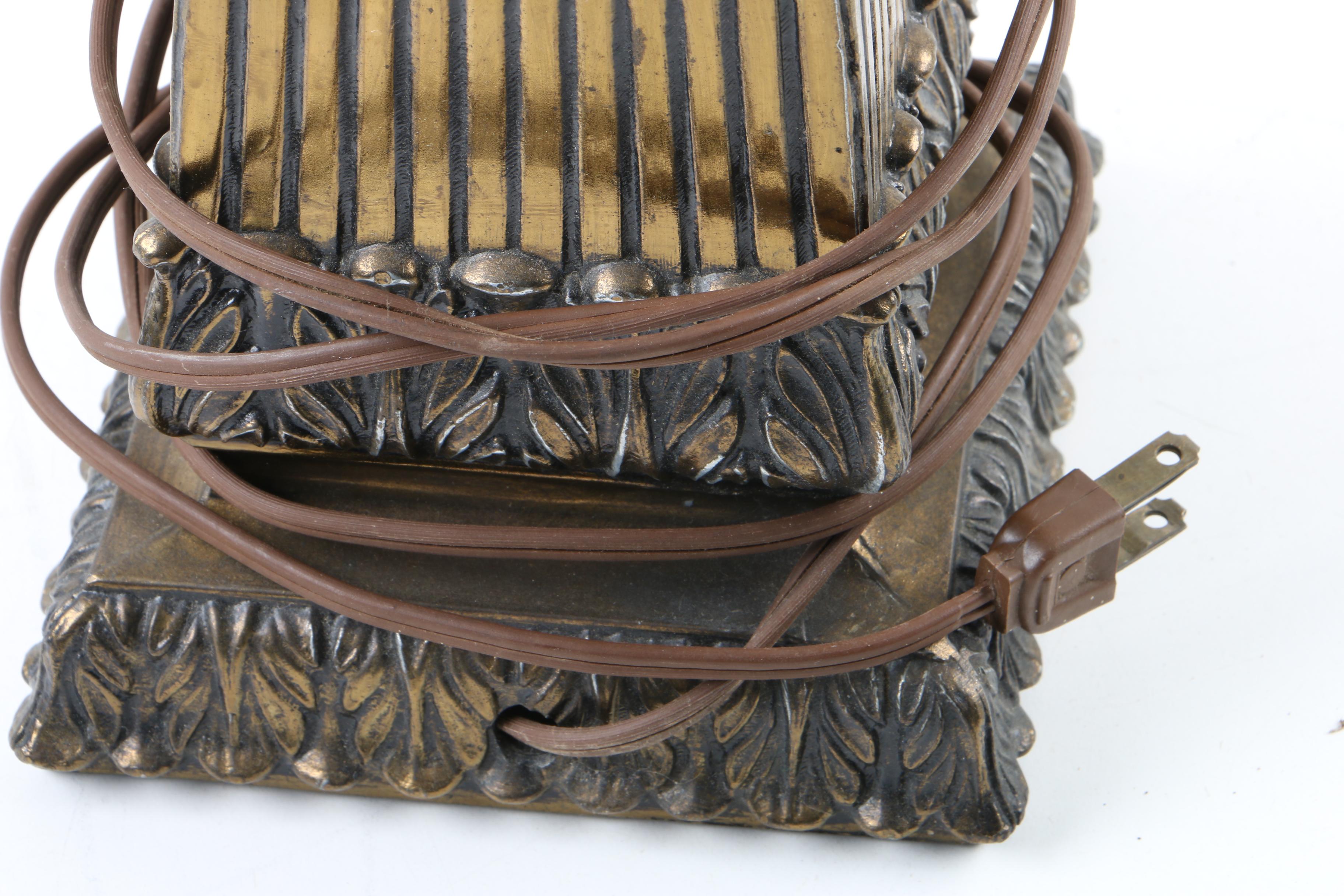 Neoclassical Style Metal Lamp