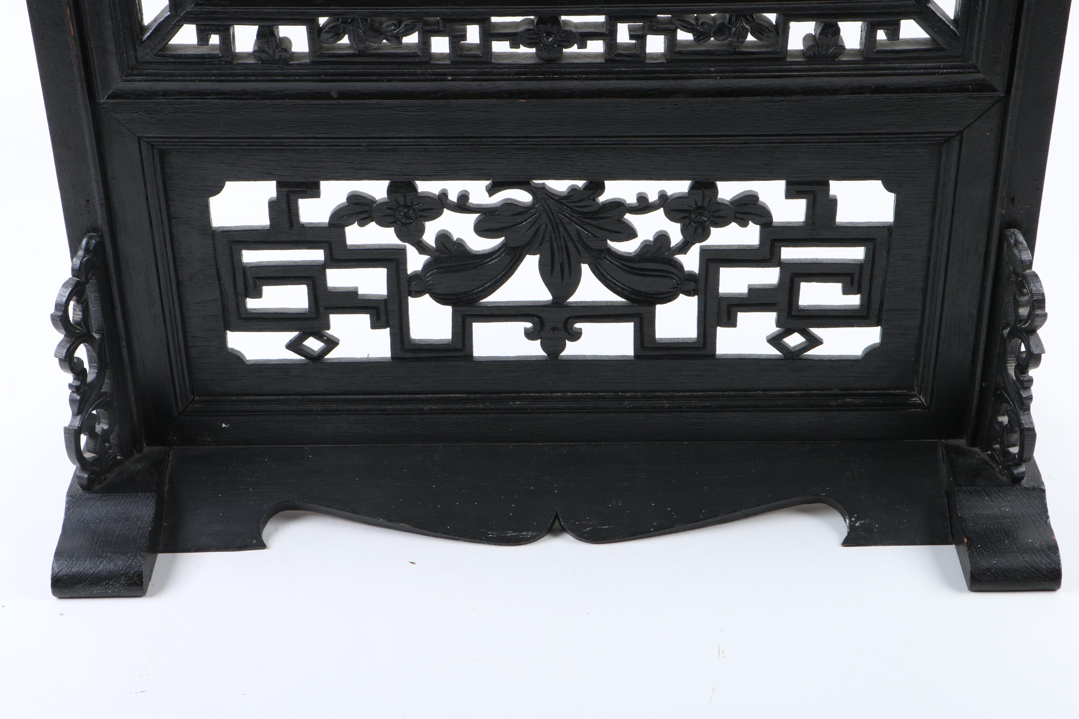 Chinese Porcelain and Wood Table Screen