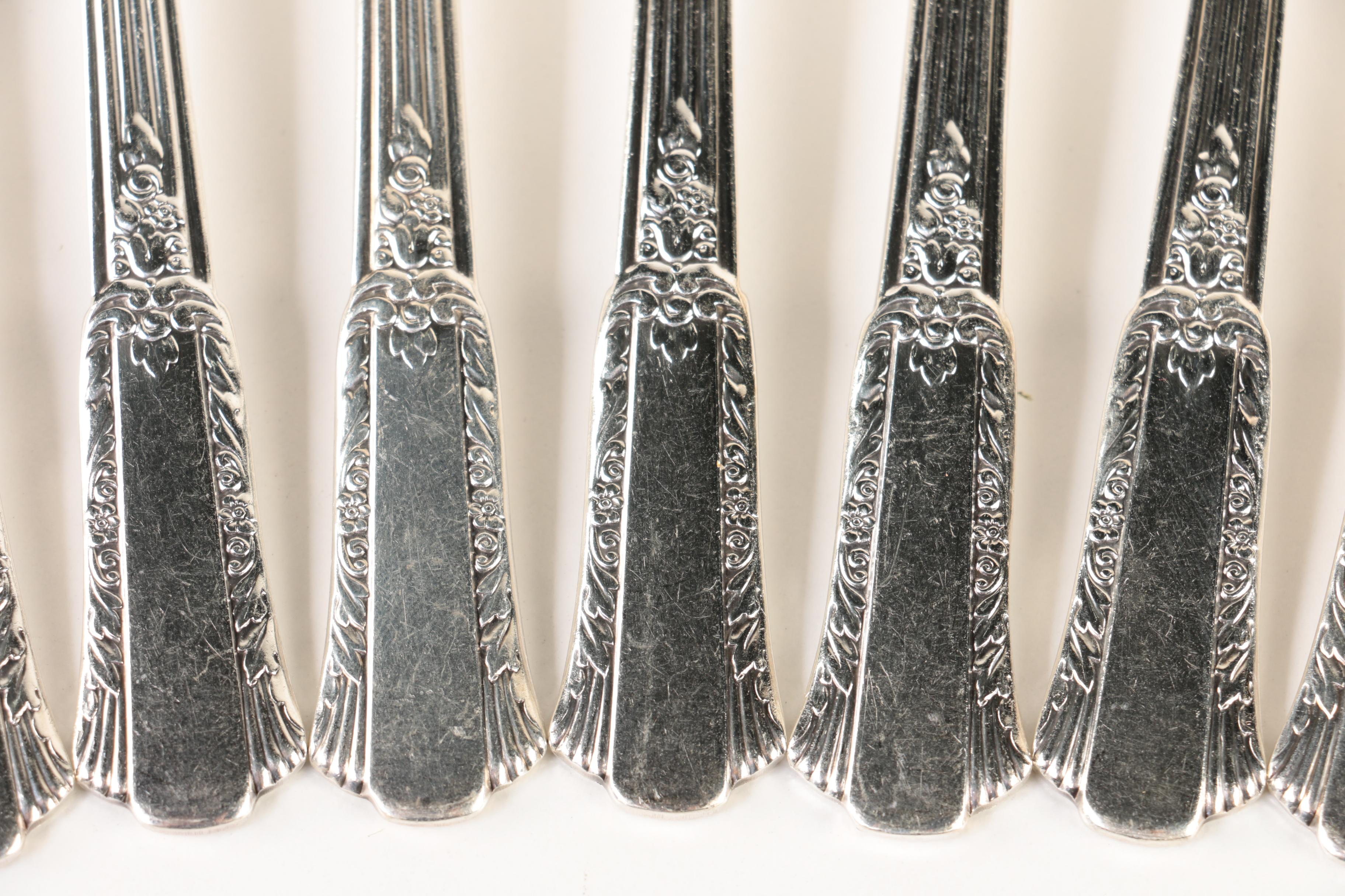 Wm. Rogers "Treasure" Silver Plate Flatware Set with Chest