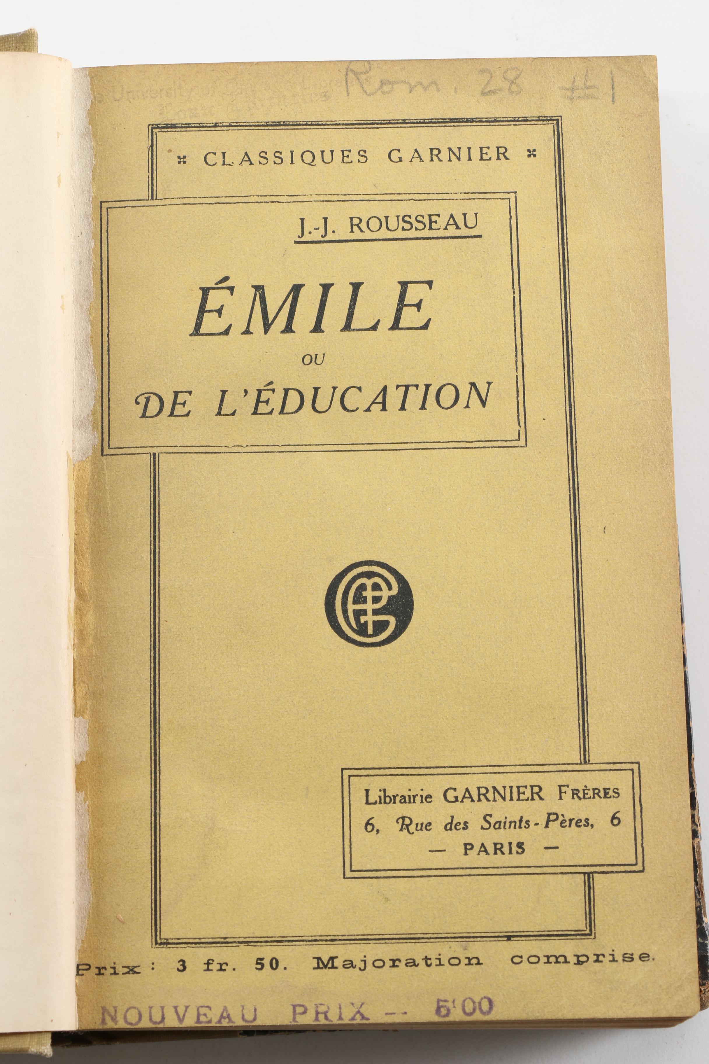 English and French Language Fiction and Non-Fiction Books