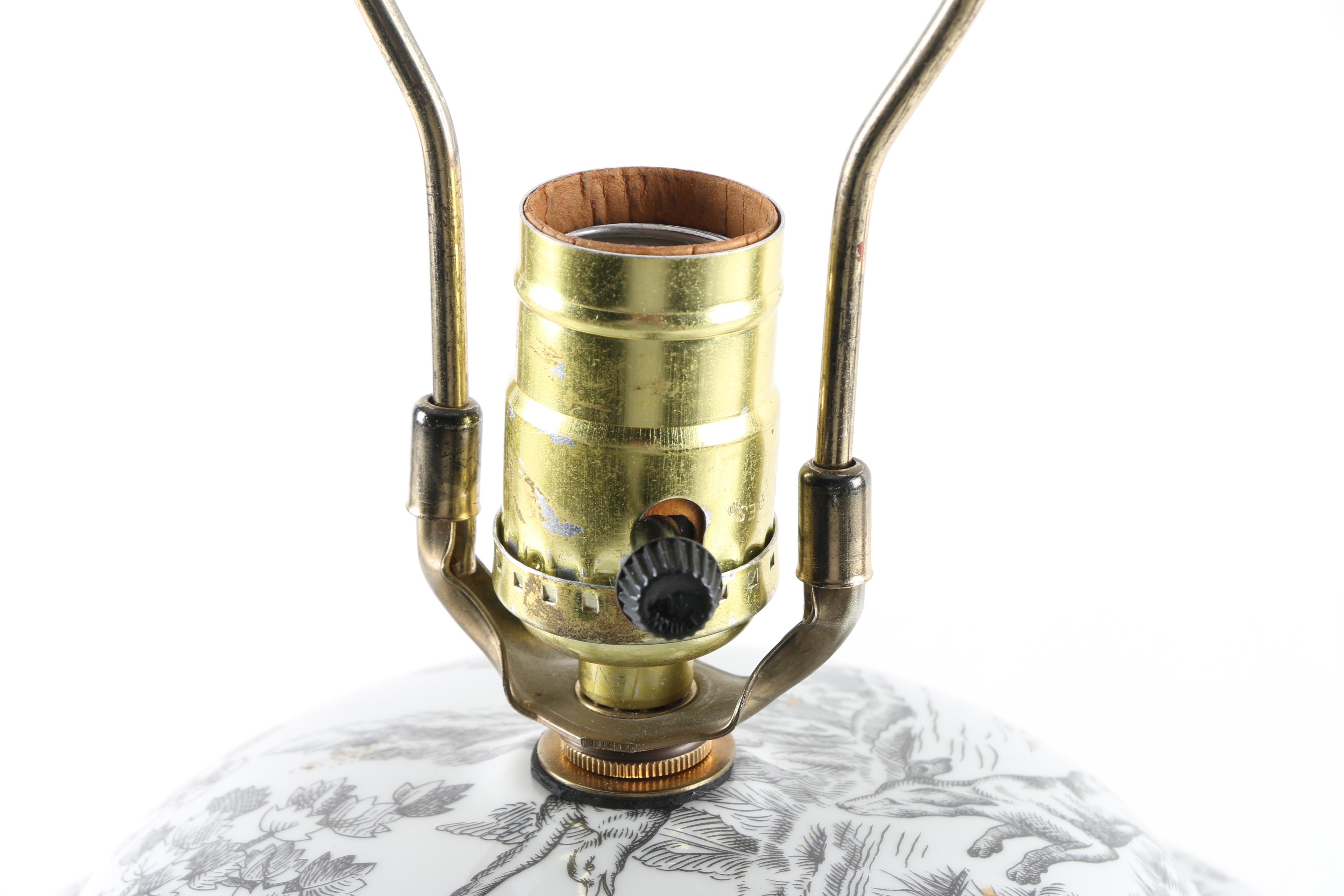 Porcelaine De Paris French Table Lamp