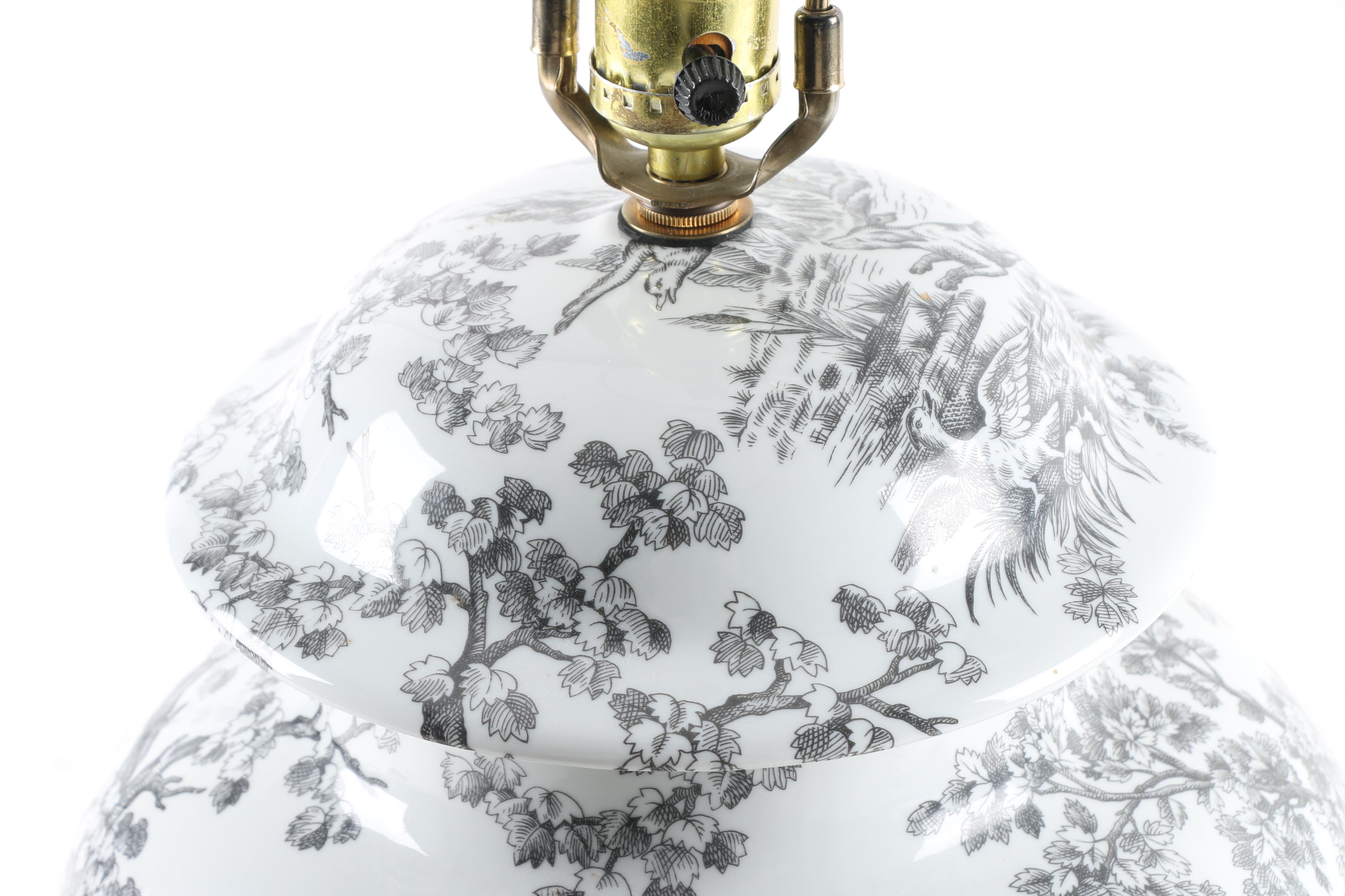 Porcelaine De Paris French Table Lamp