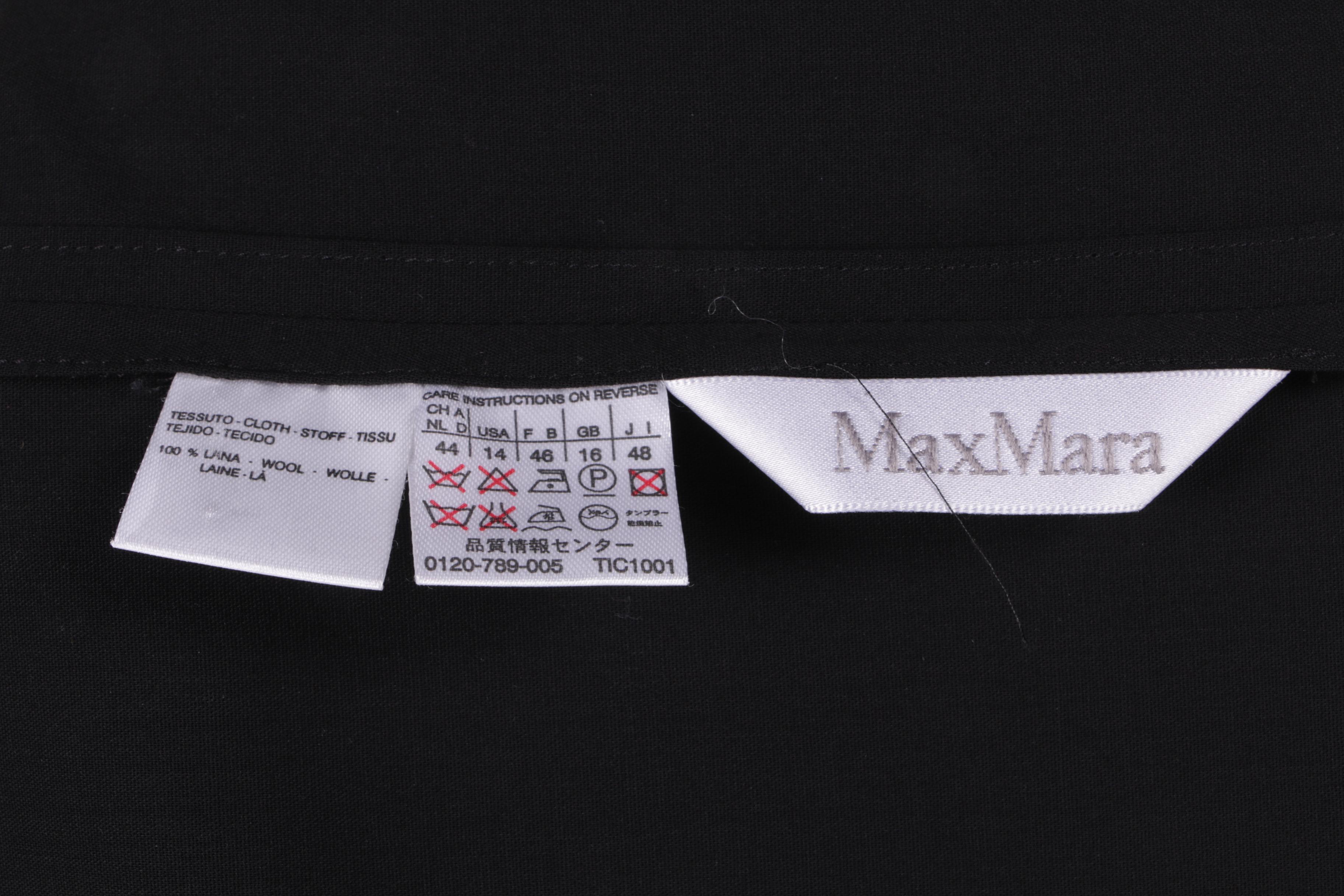 Women's Max Mara Black Wool Lightweight Long Jacket and Beige Leather Shoes