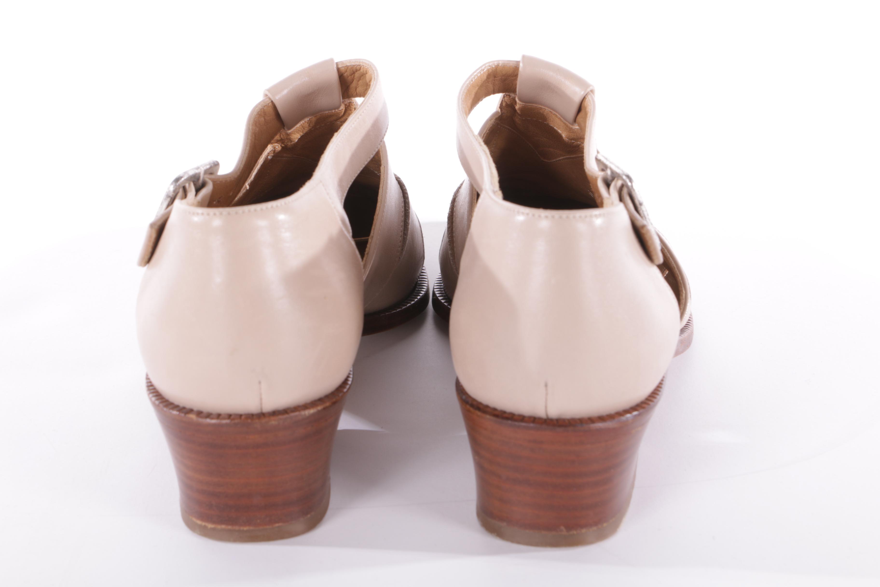 Women's Max Mara Black Wool Lightweight Long Jacket and Beige Leather Shoes