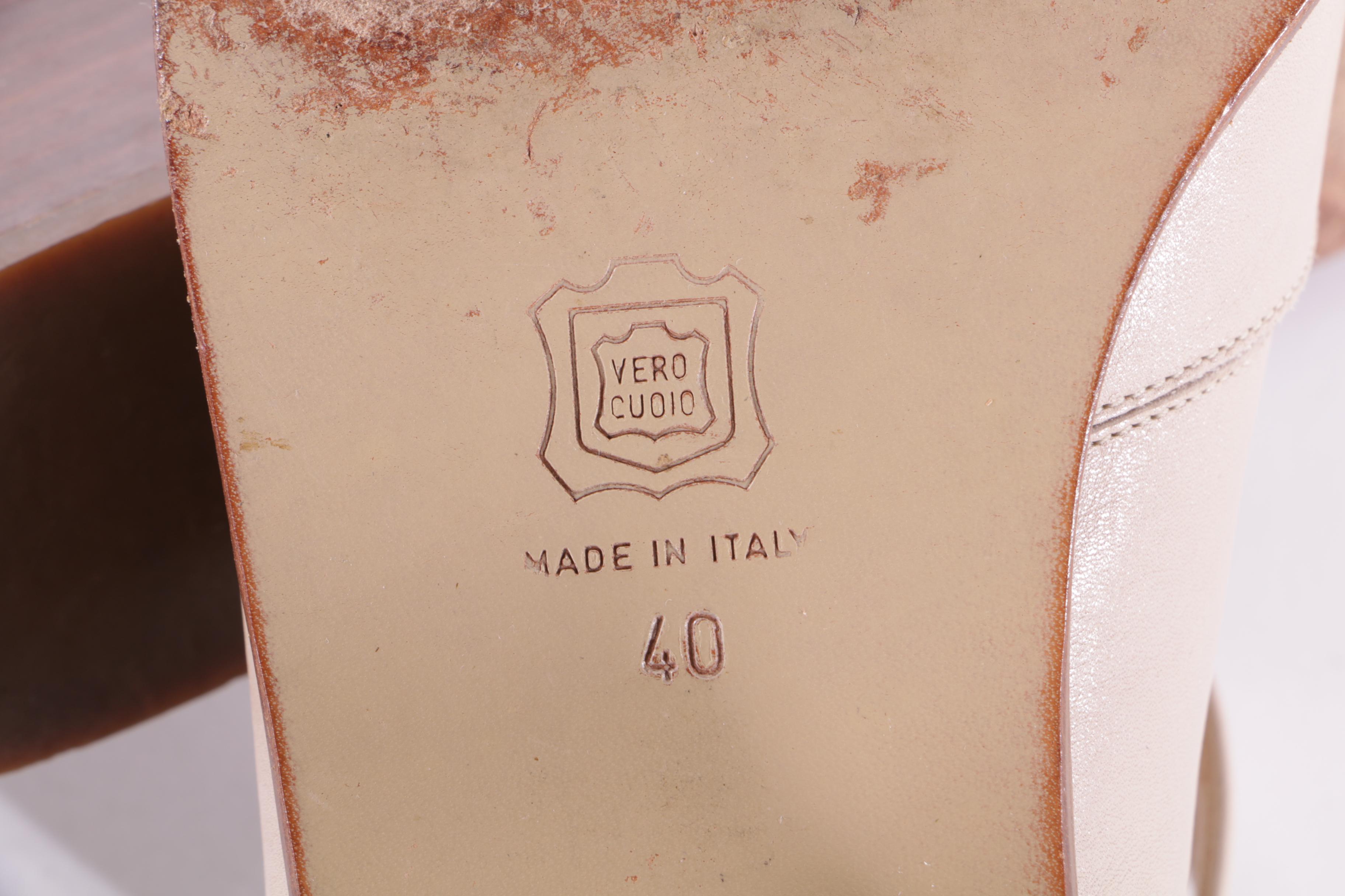 Women's Max Mara Black Wool Lightweight Long Jacket and Beige Leather Shoes